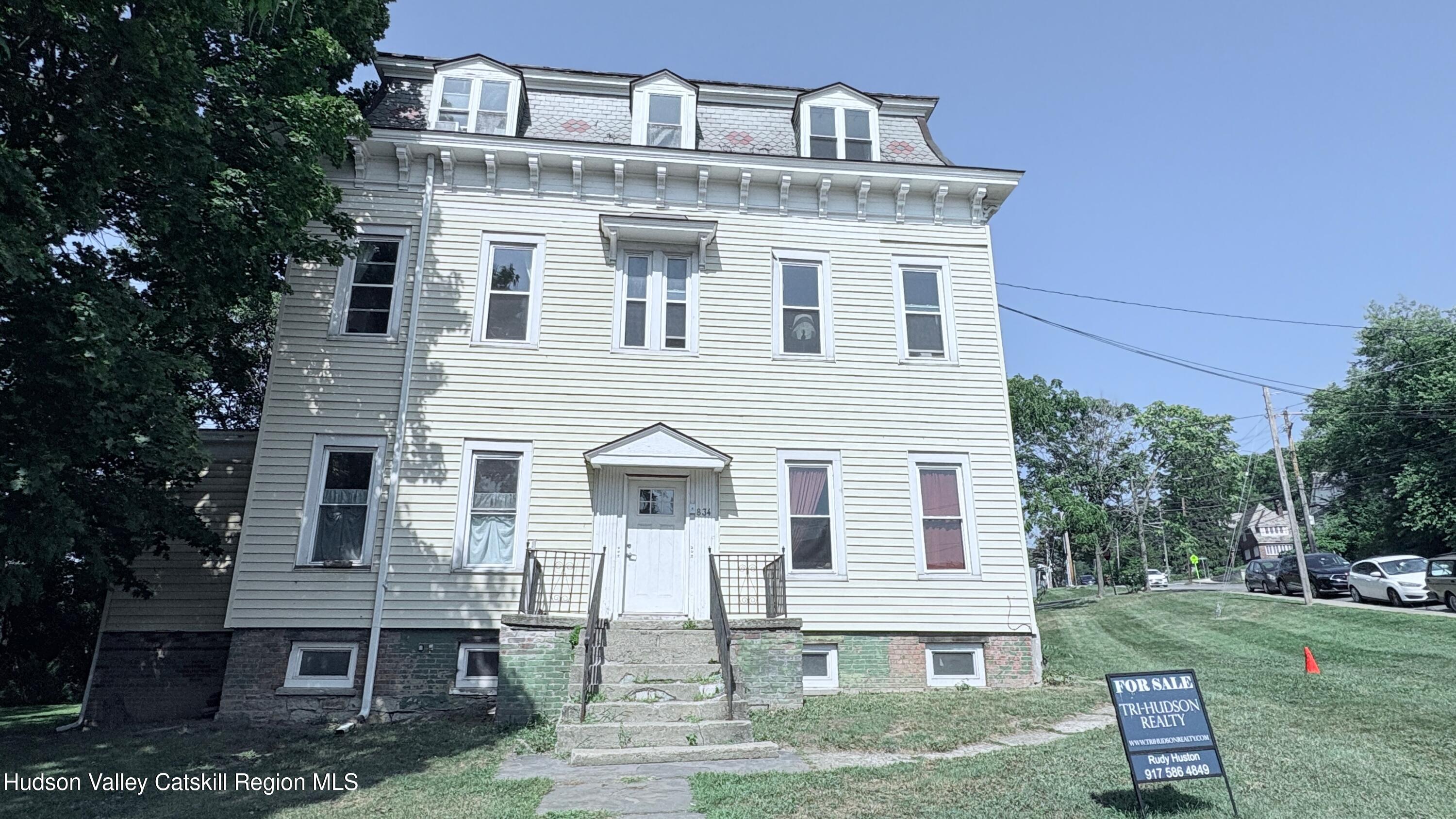 834 Warren Street, 7