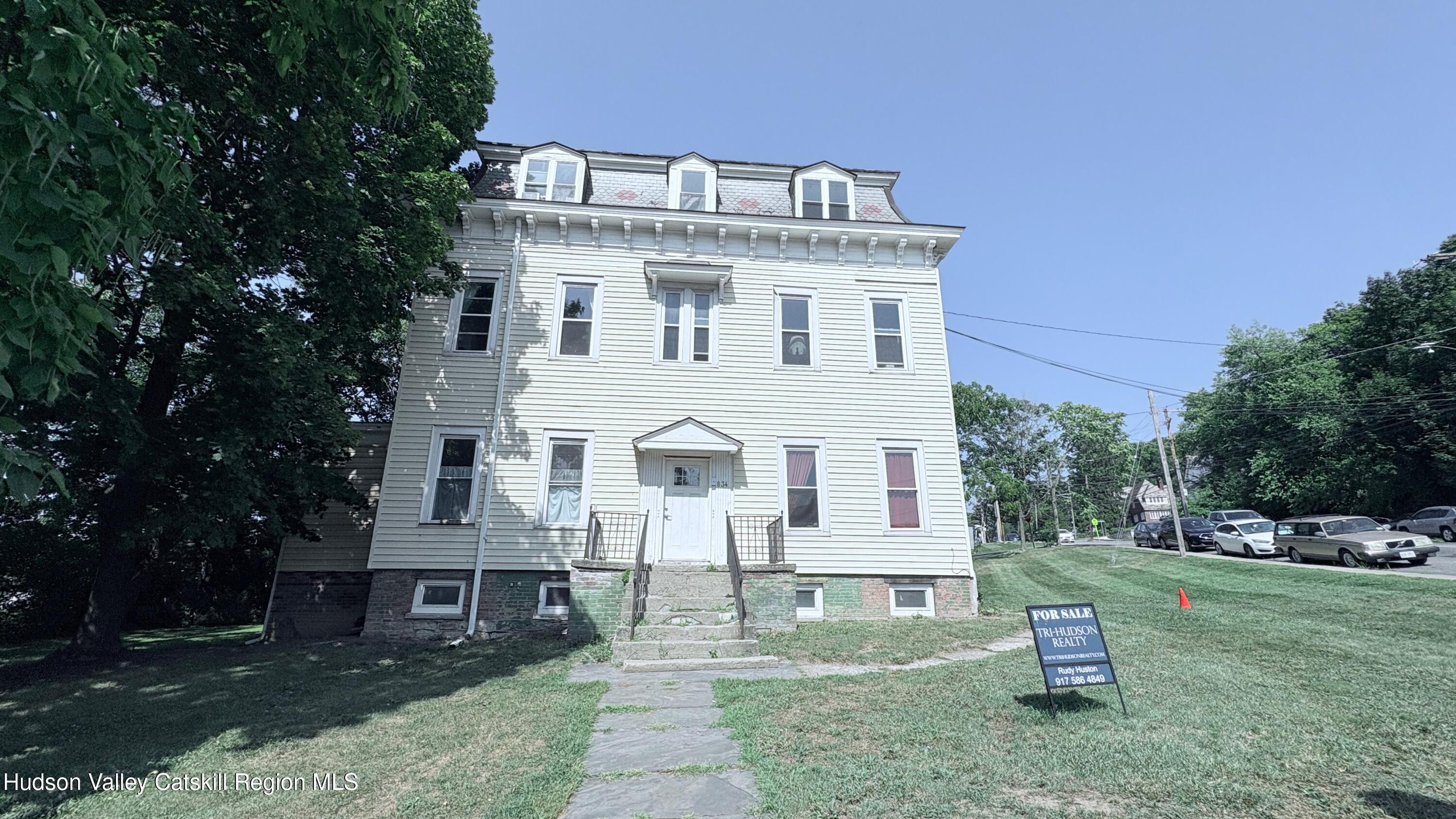 834 Warren Street, 7