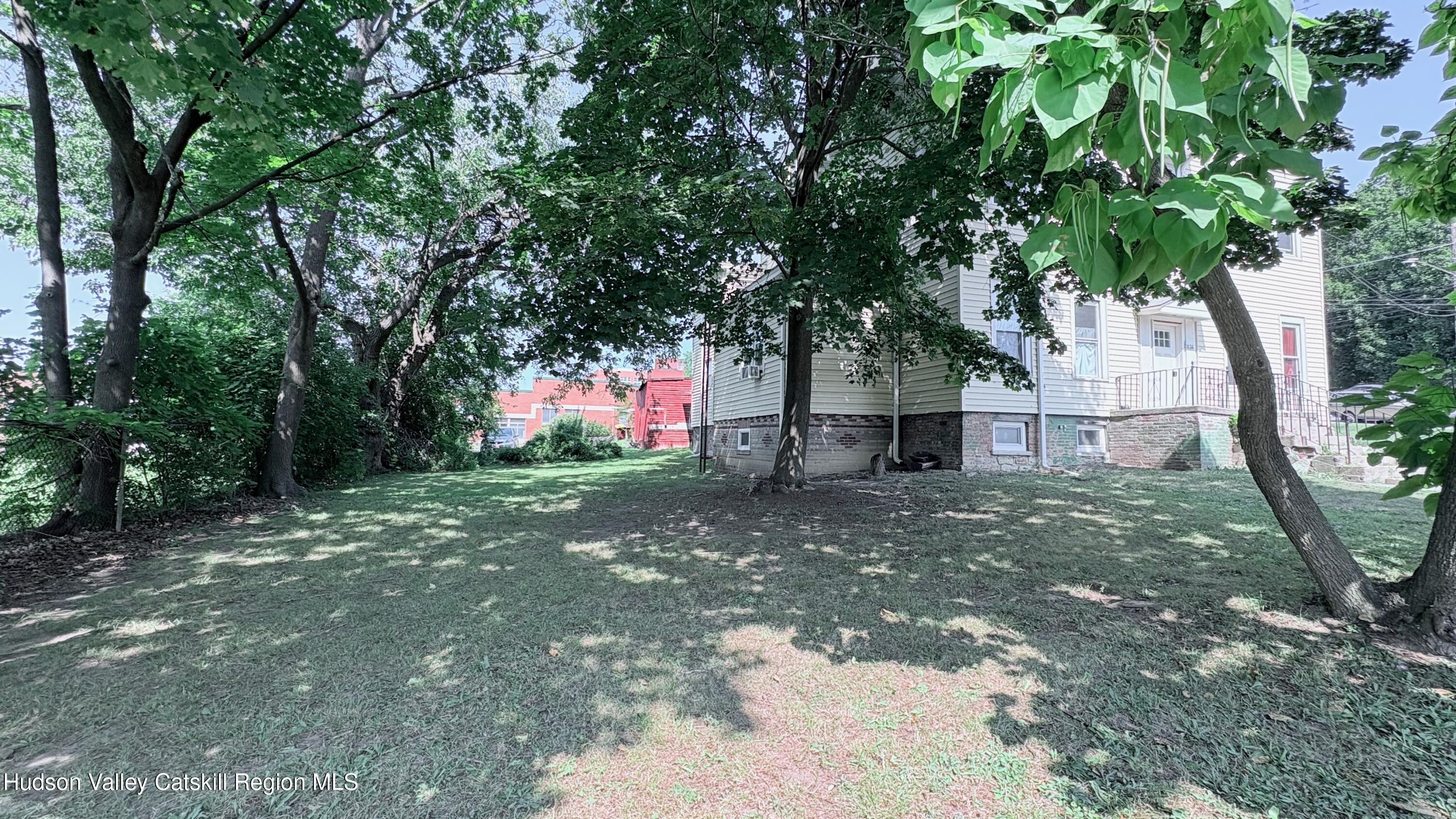 834 Warren Street, 7