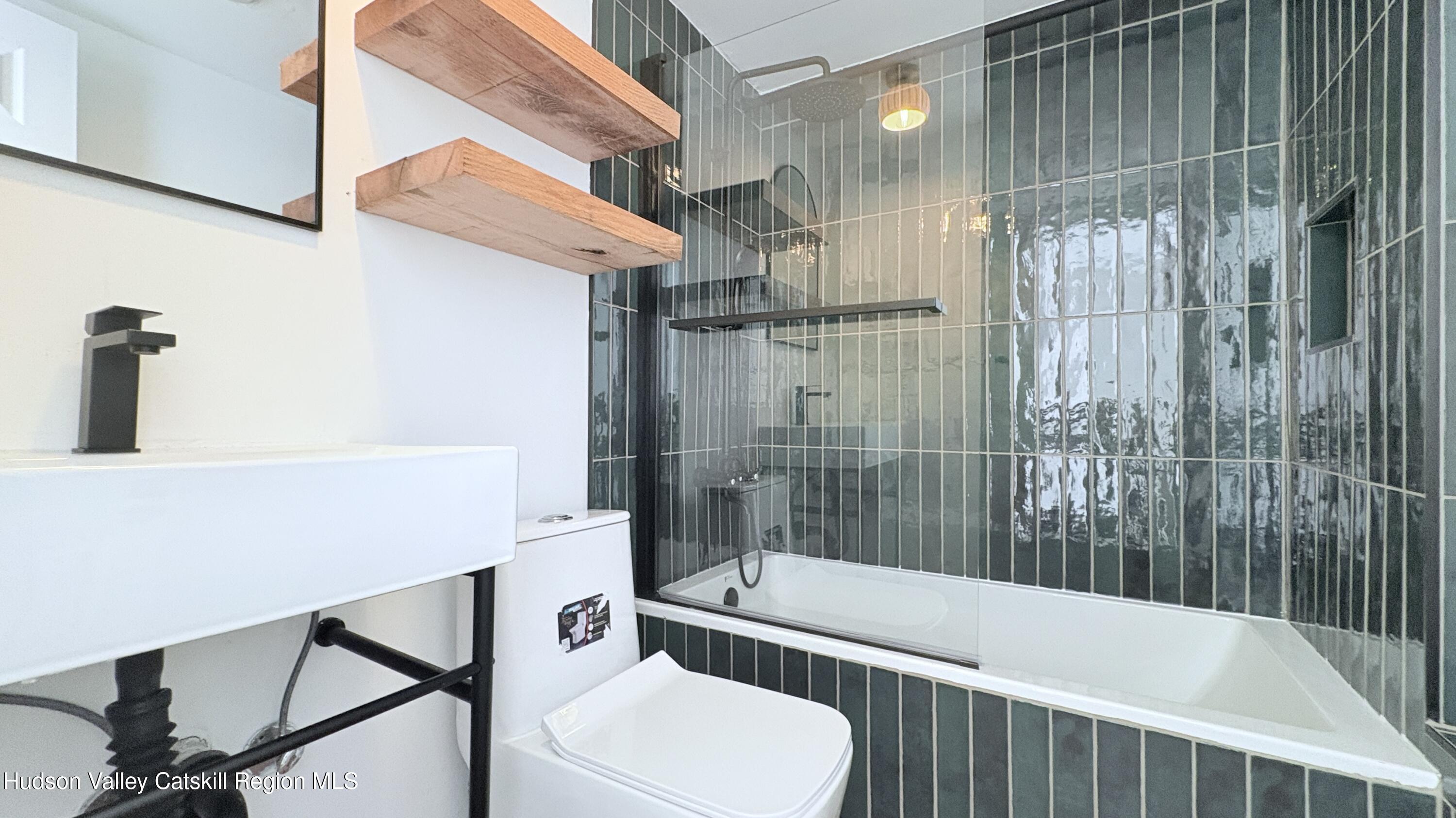 725 Warren Street, bet Park Place and 8th St Unit: #10