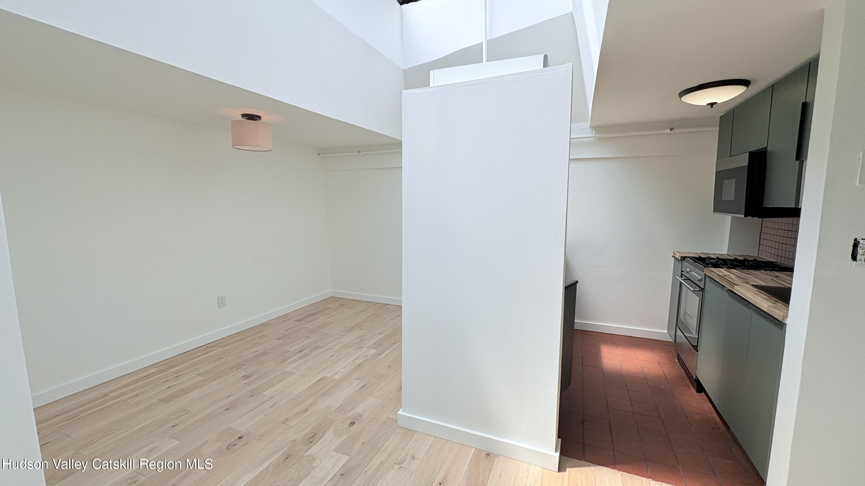 725 Warren Street, bet Park Place and 8th St Unit: #10