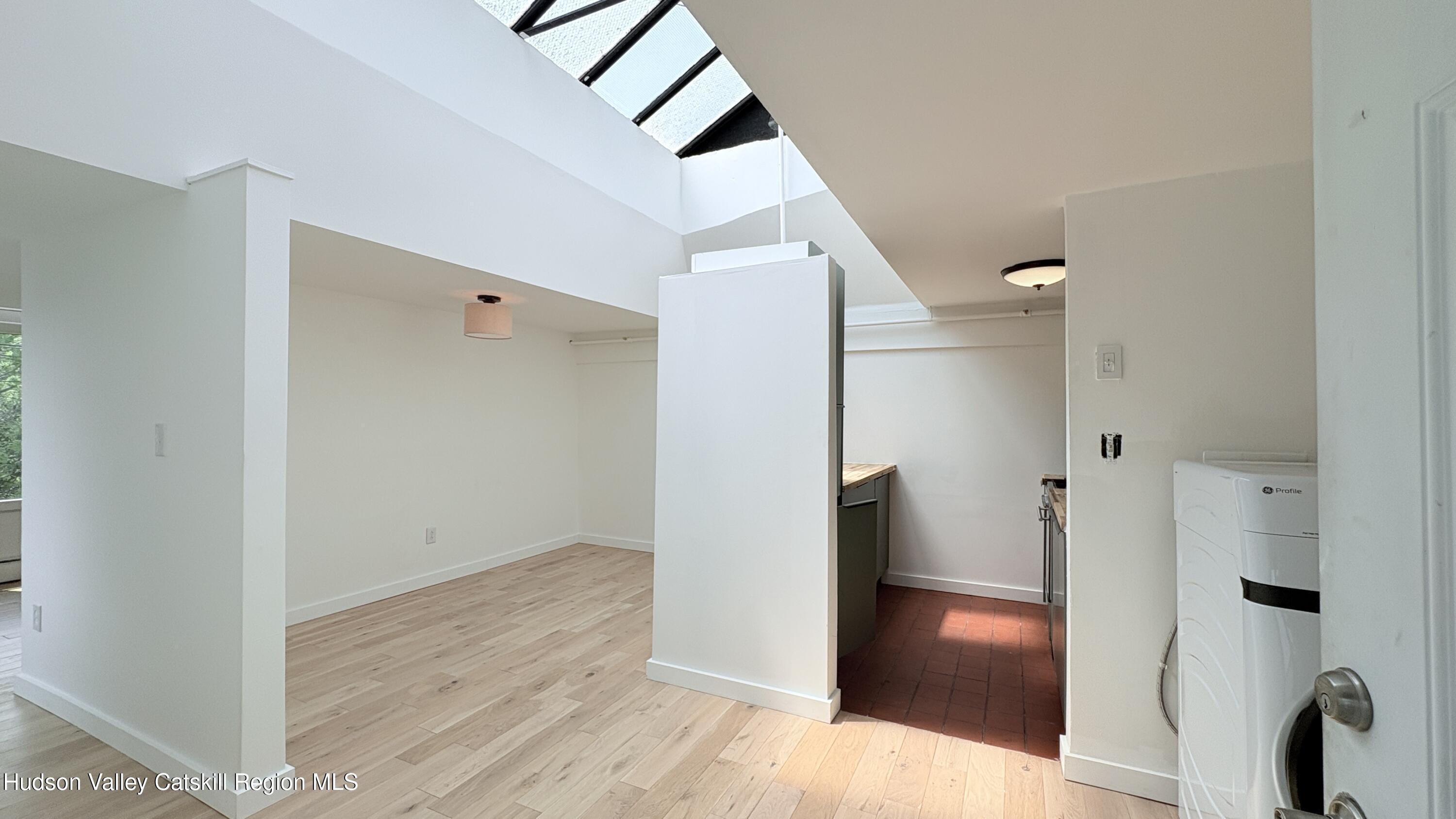725 Warren Street, bet Park Place and 8th St Unit: #10