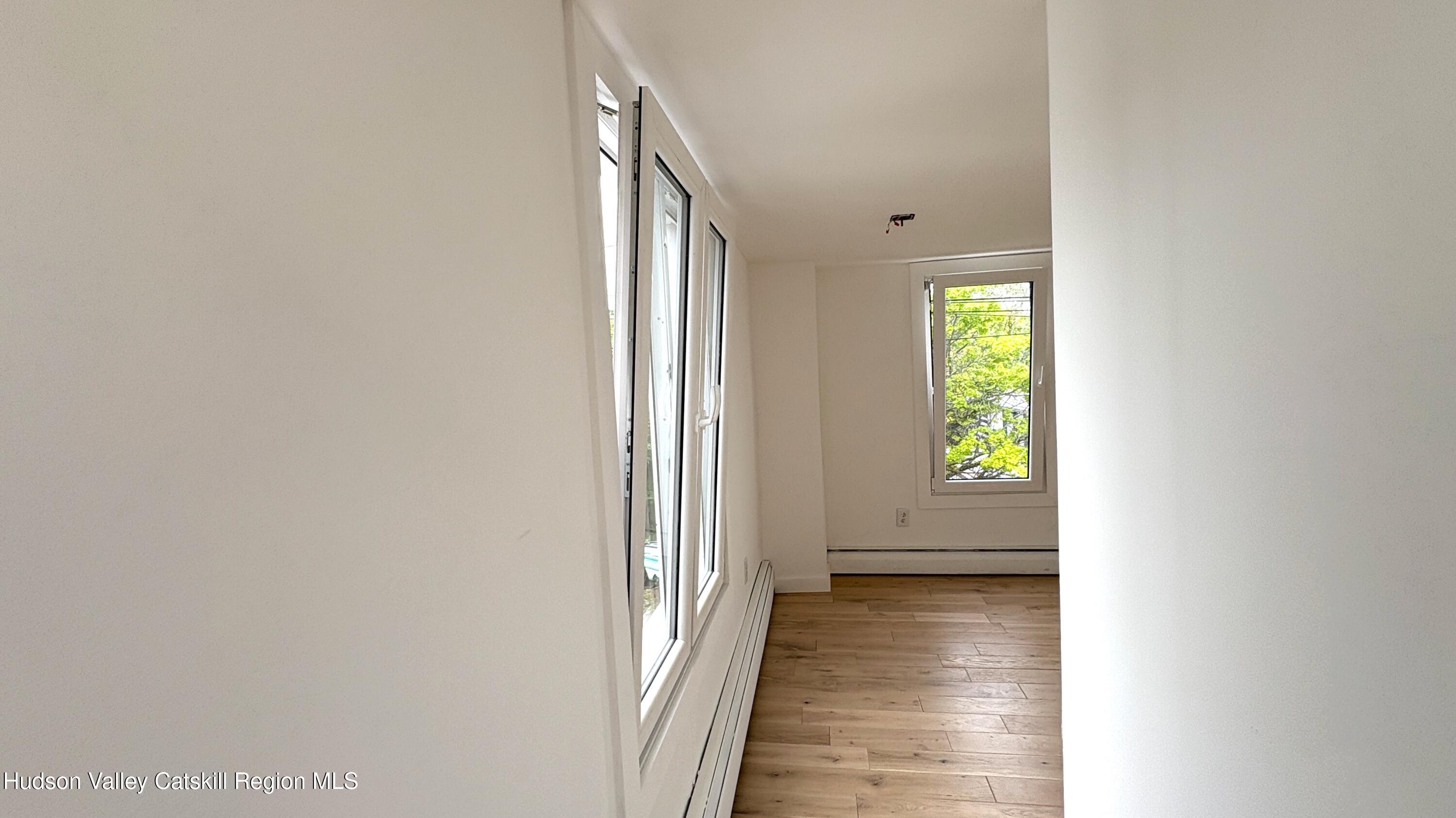 725 Warren Street, bet Park Place and 8th St Unit: #10