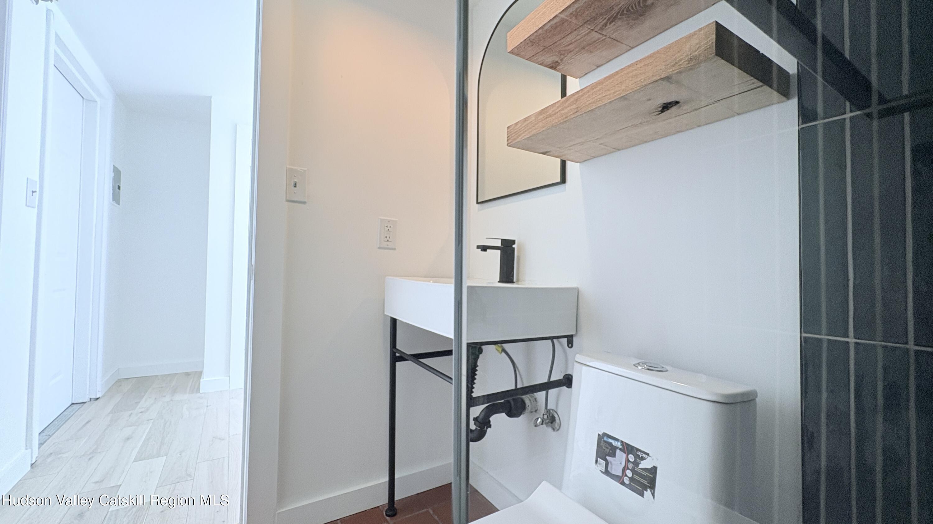 725 Warren Street, bet Park Place and 8th St Unit: #10