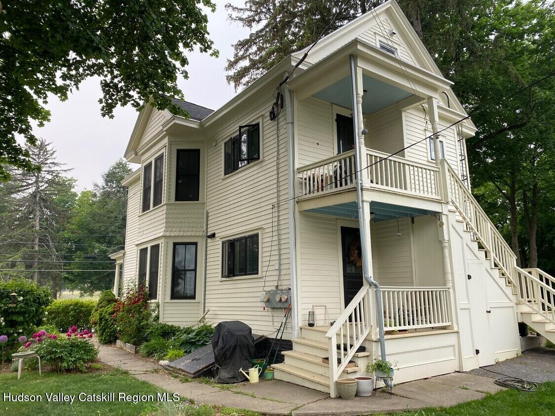 25 Columbia Turnpike, #3