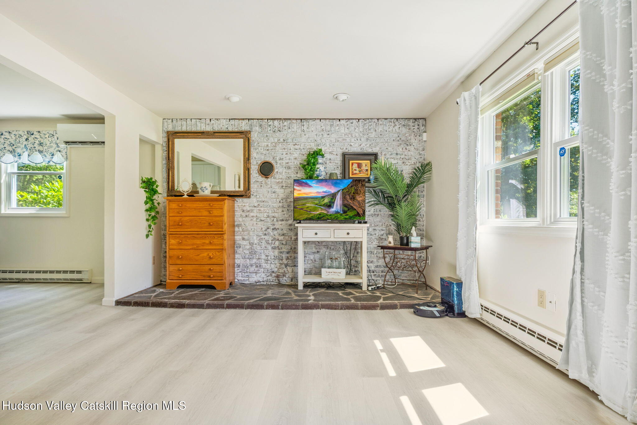 60 Gallis Hill Road