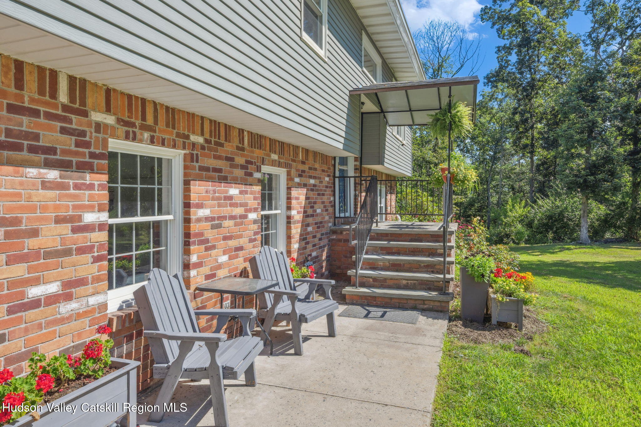 60 Gallis Hill Road
