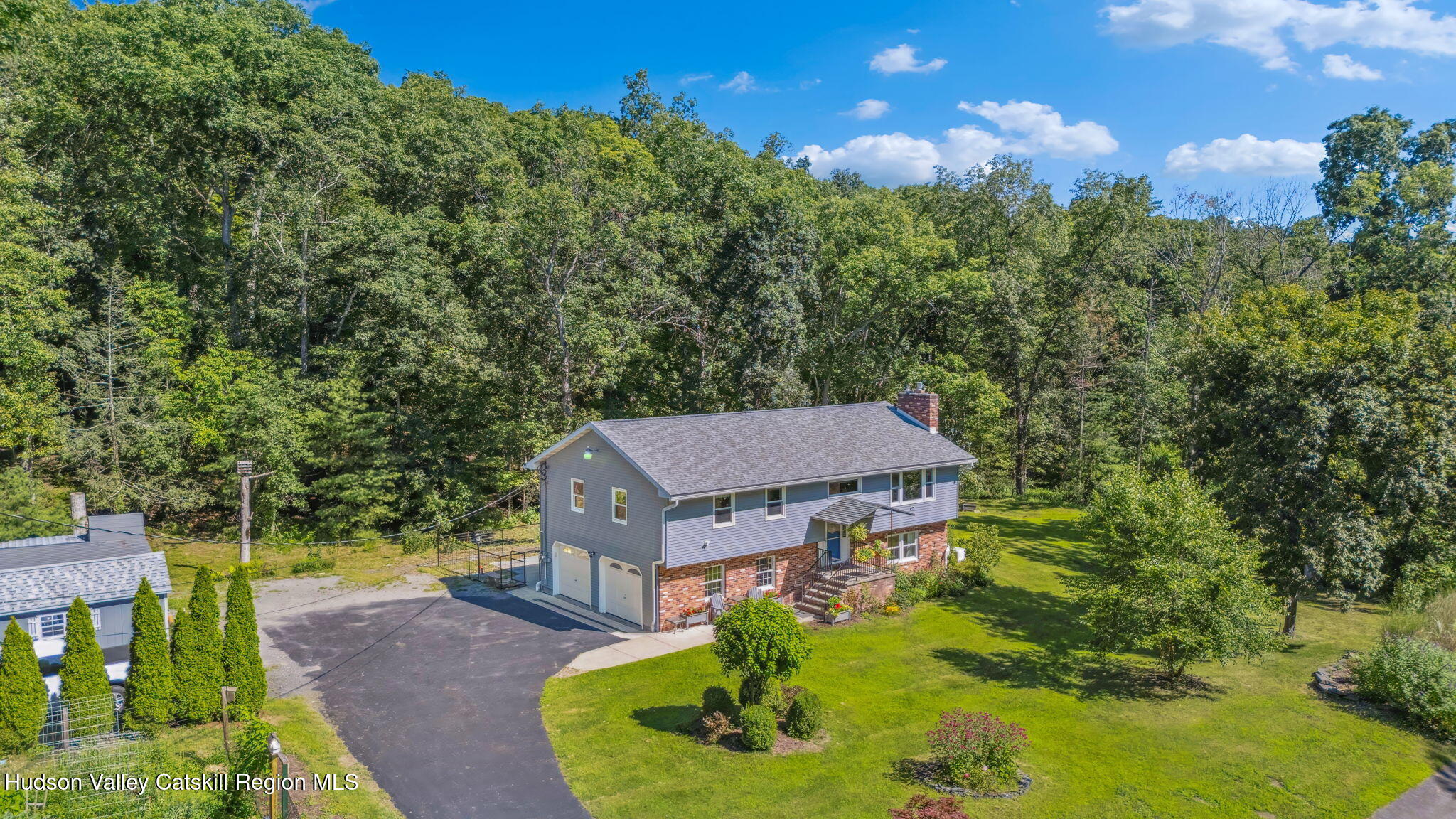 60 Gallis Hill Road