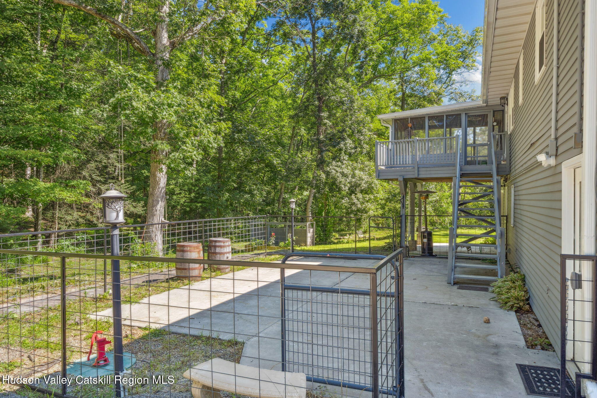 60 Gallis Hill Road
