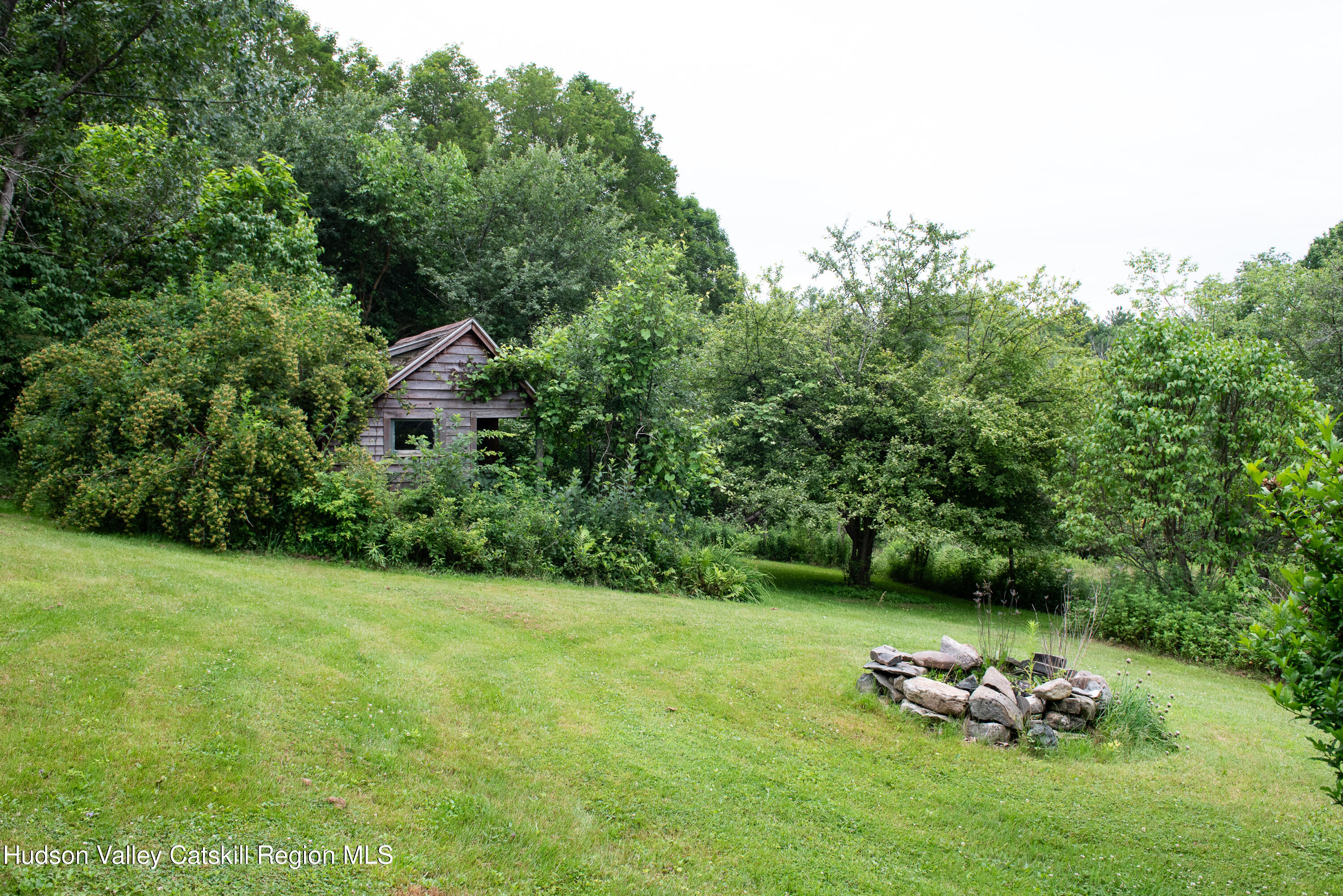 61 Schoolhouse Road
