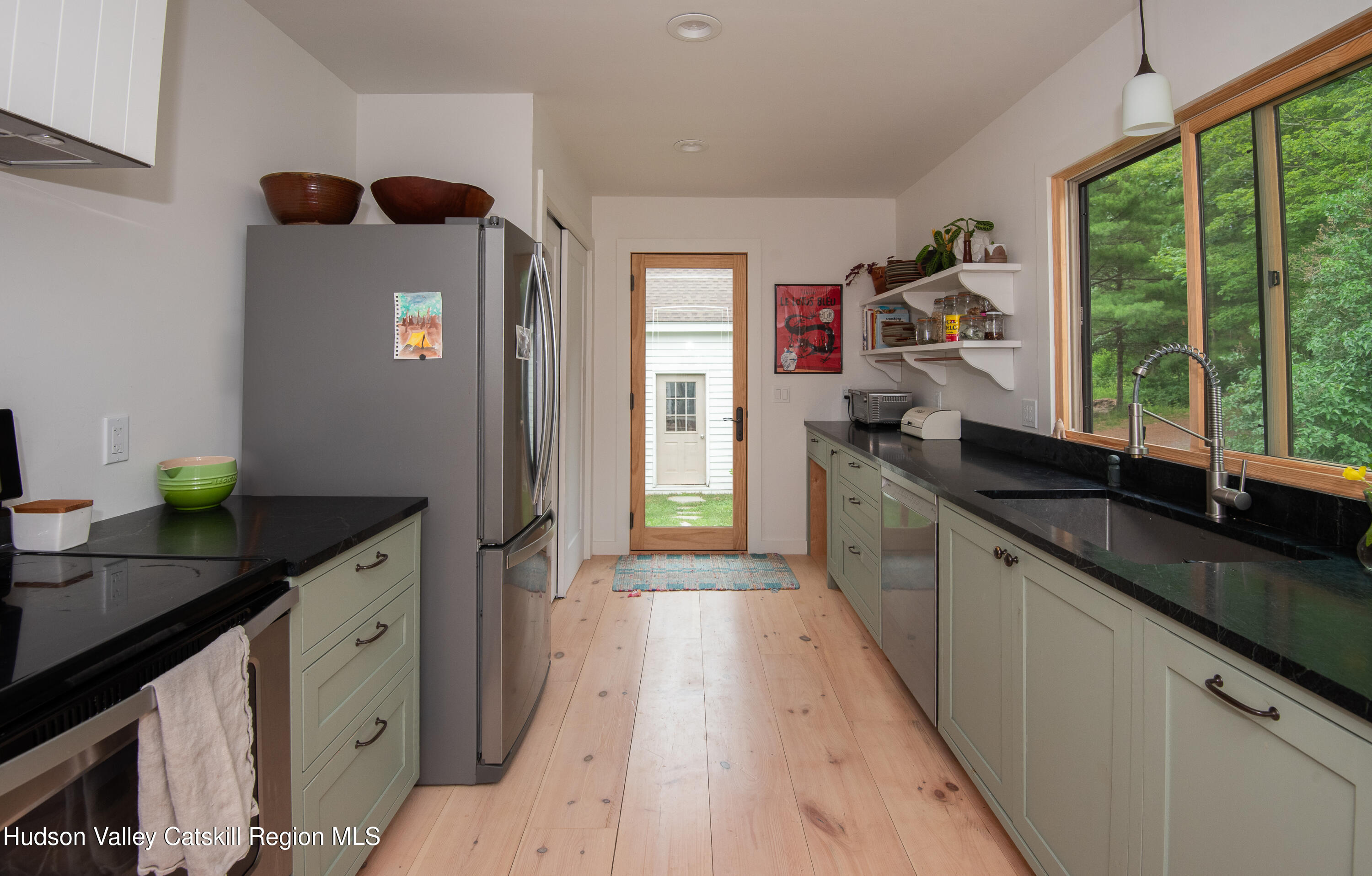 61 Schoolhouse Road