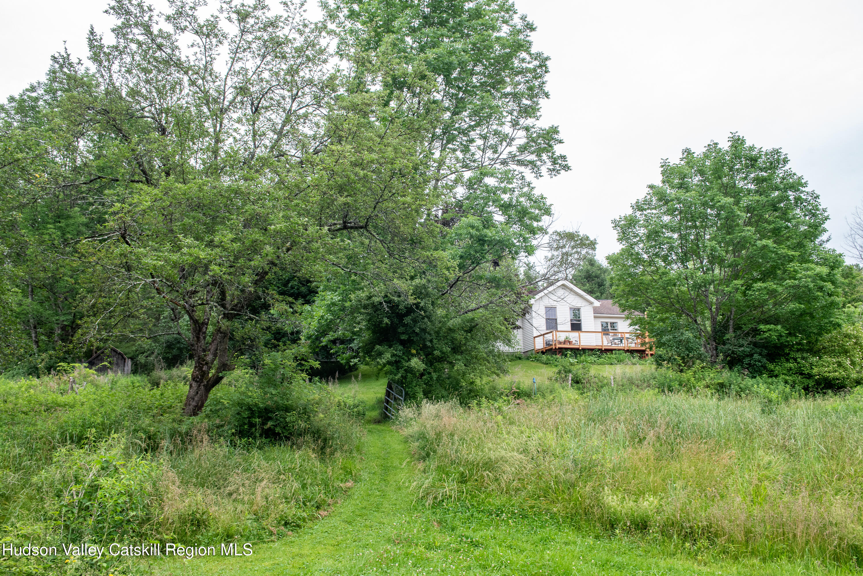 61 Schoolhouse Road