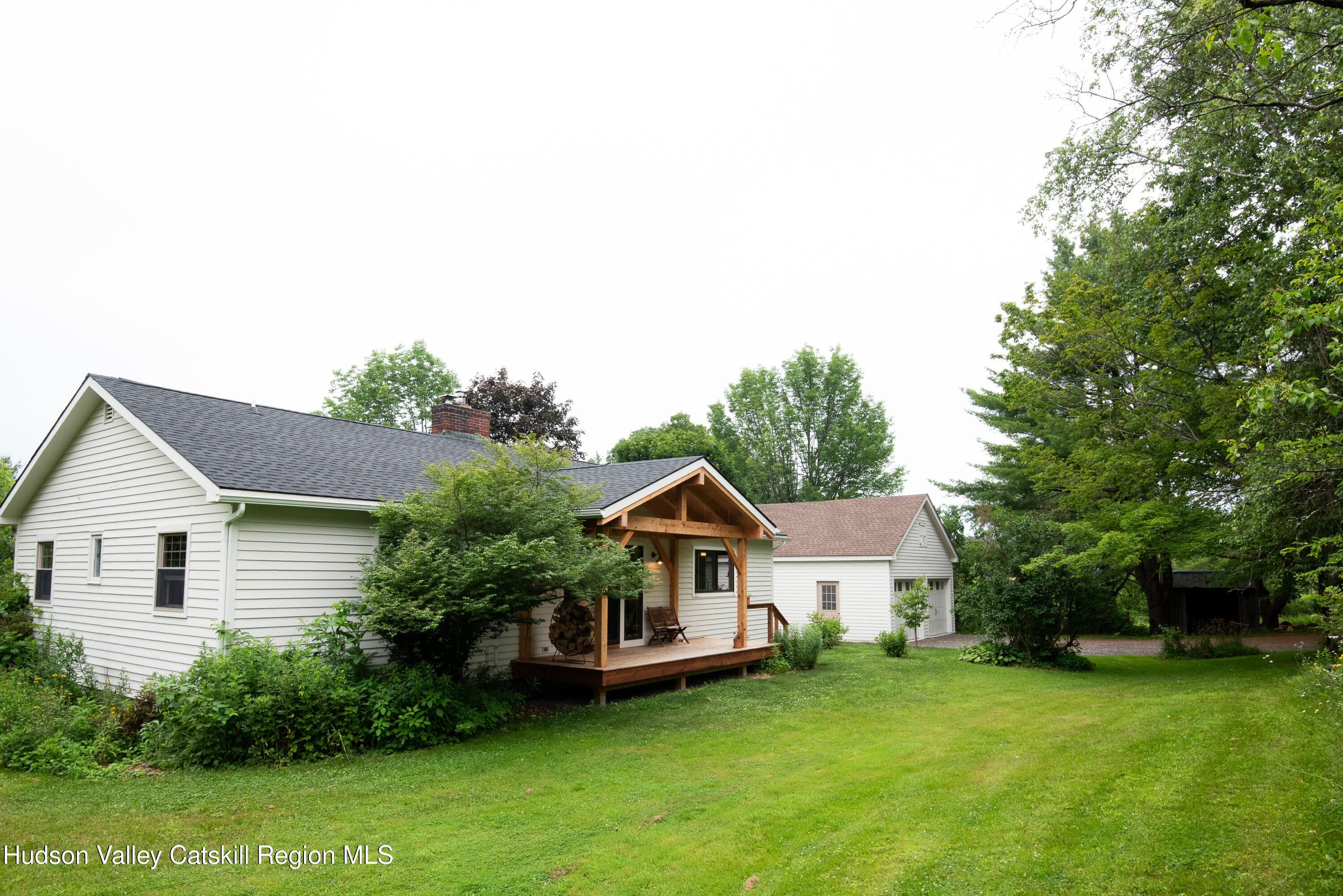 61 Schoolhouse Road