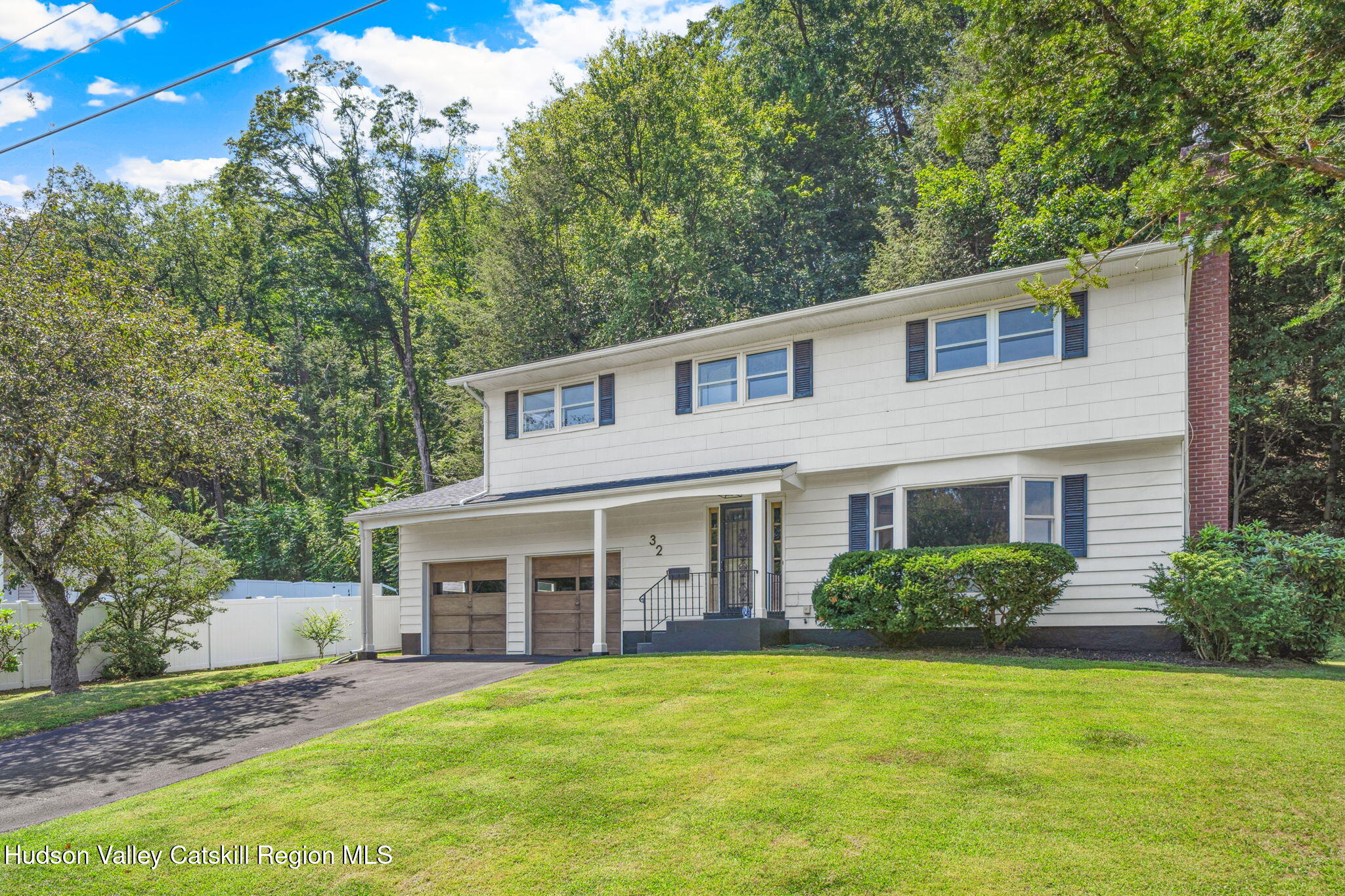32 Redwood Road