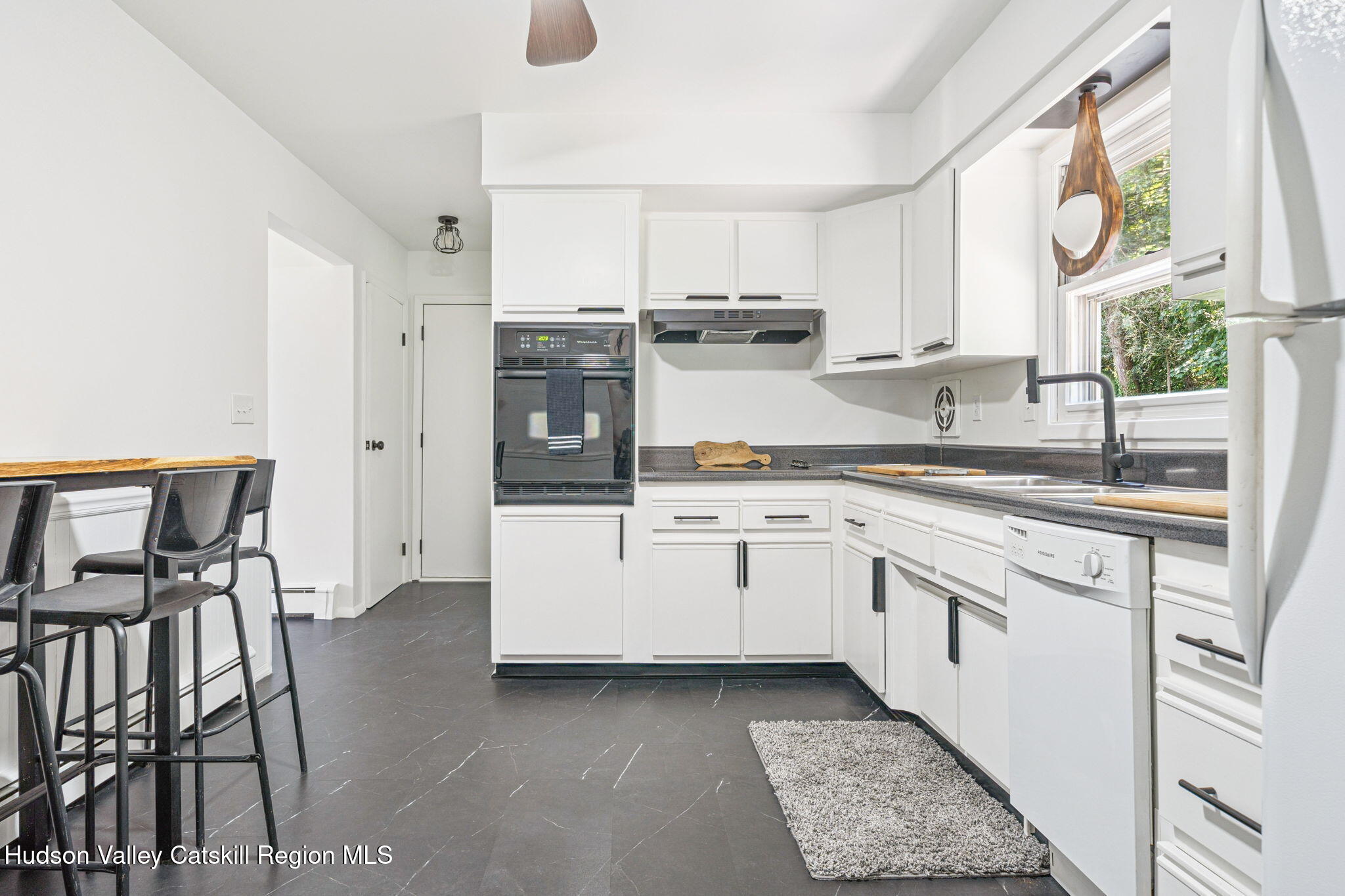 32 Redwood Road