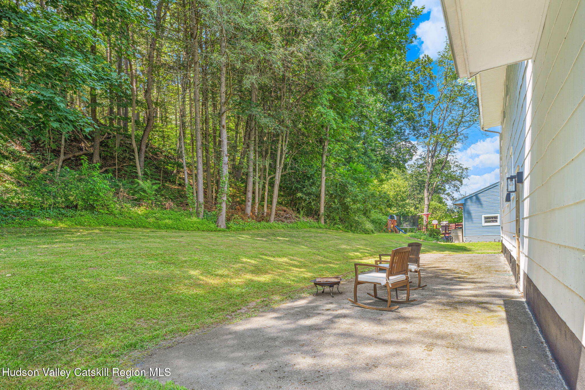 32 Redwood Road