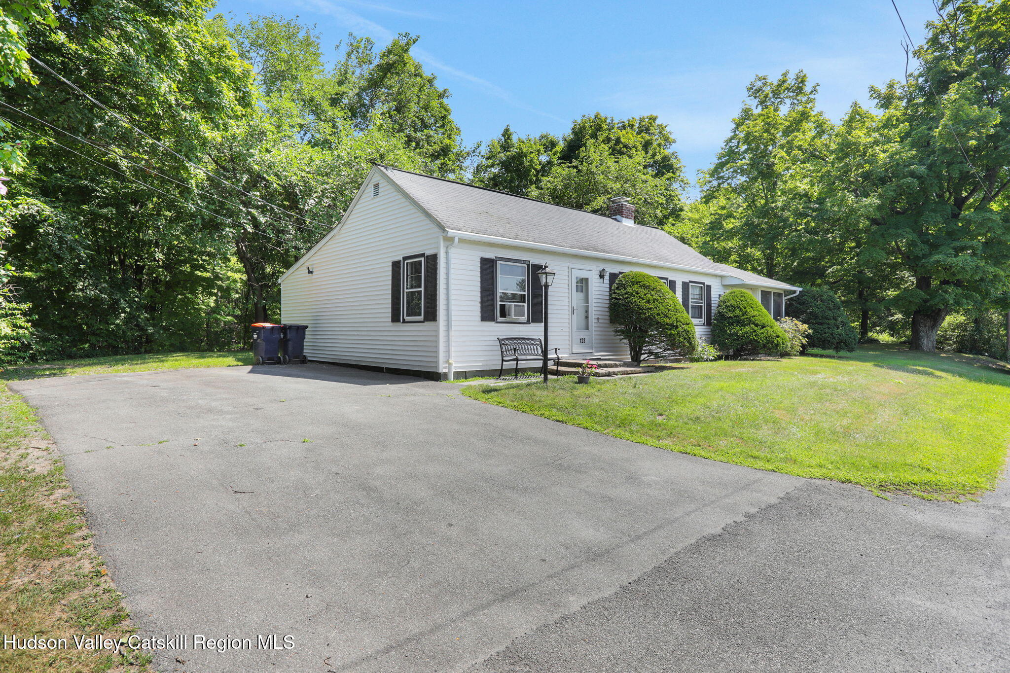 123 Railroad Avenue