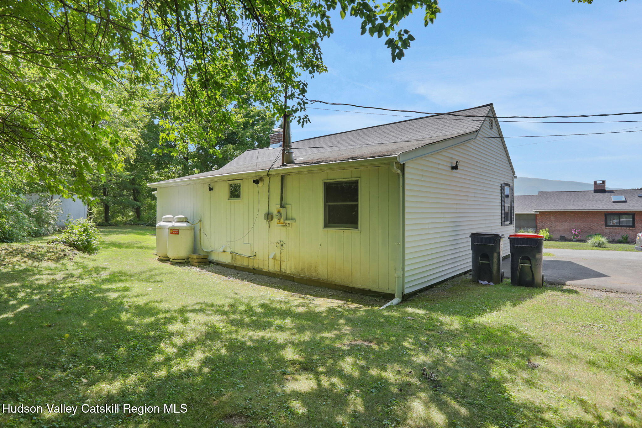 123 Railroad Avenue