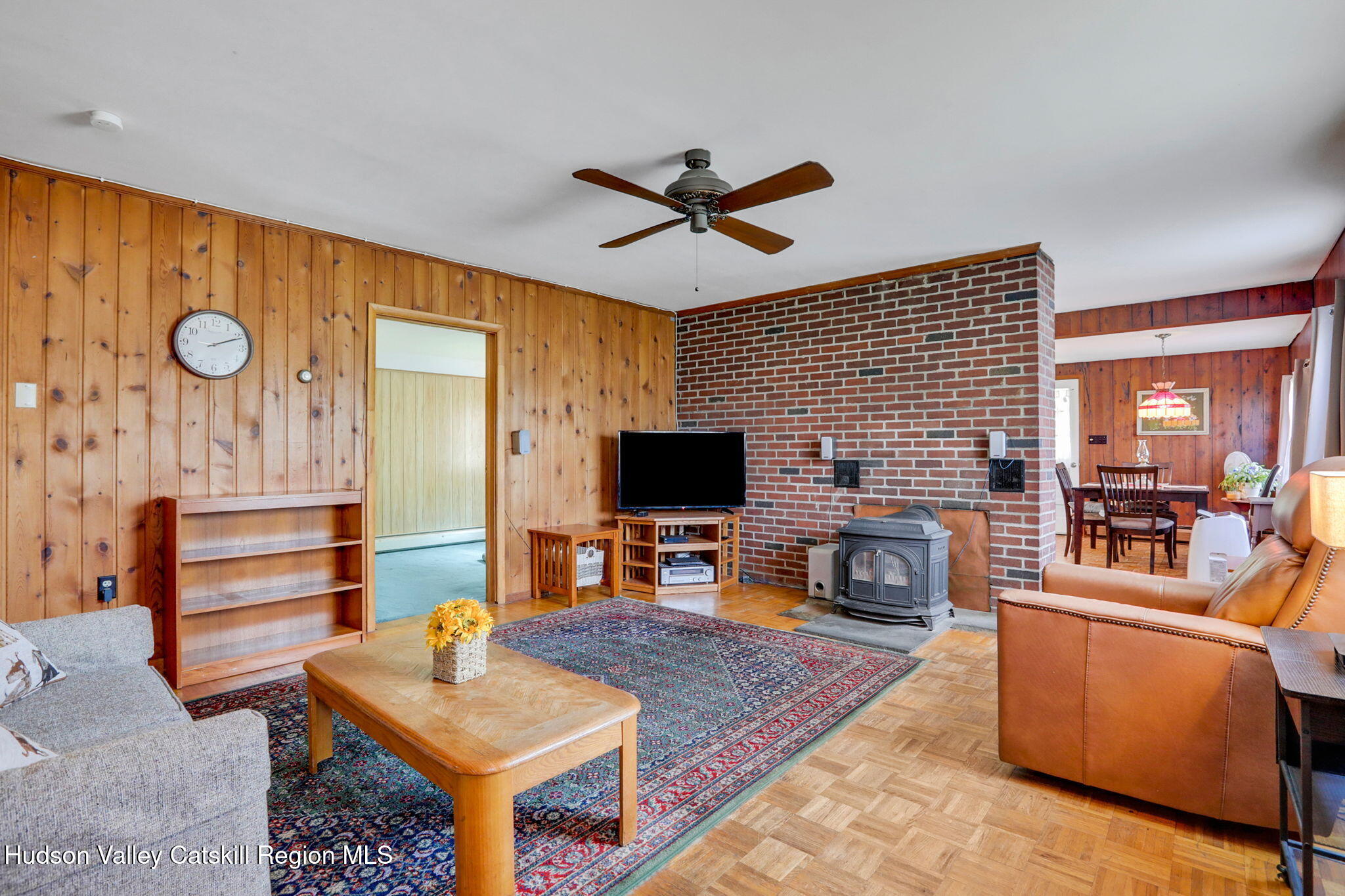 123 Railroad Avenue