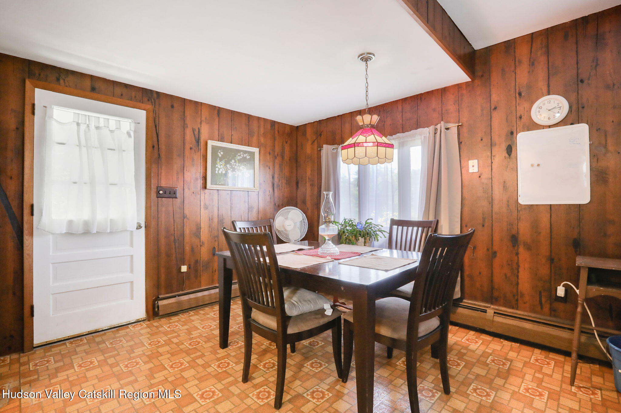 123 Railroad Avenue