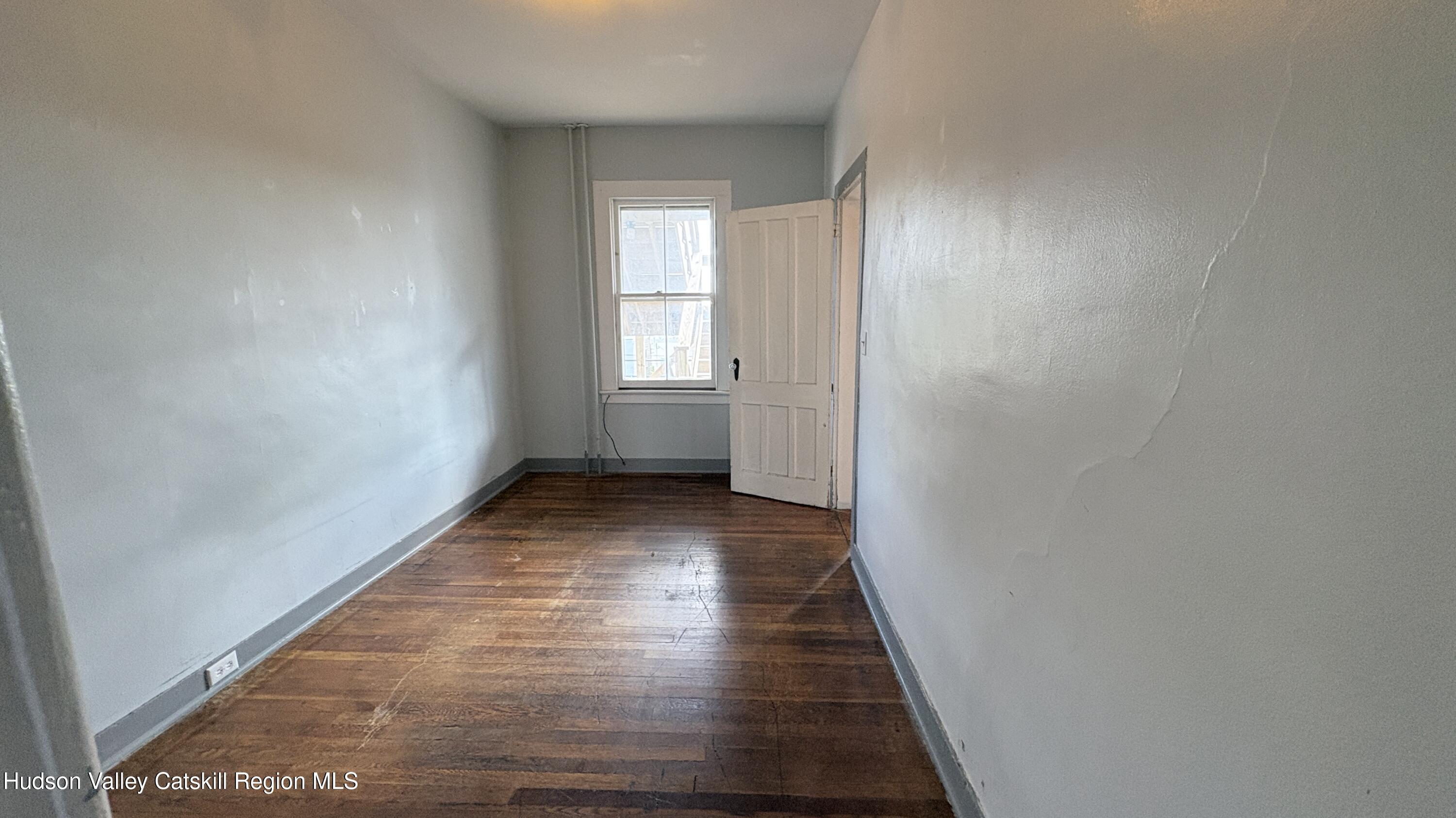 527 Columbia Street, #1