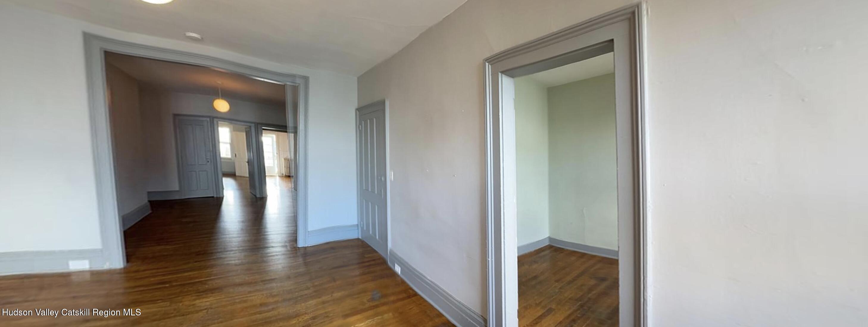 527 Columbia Street, #1