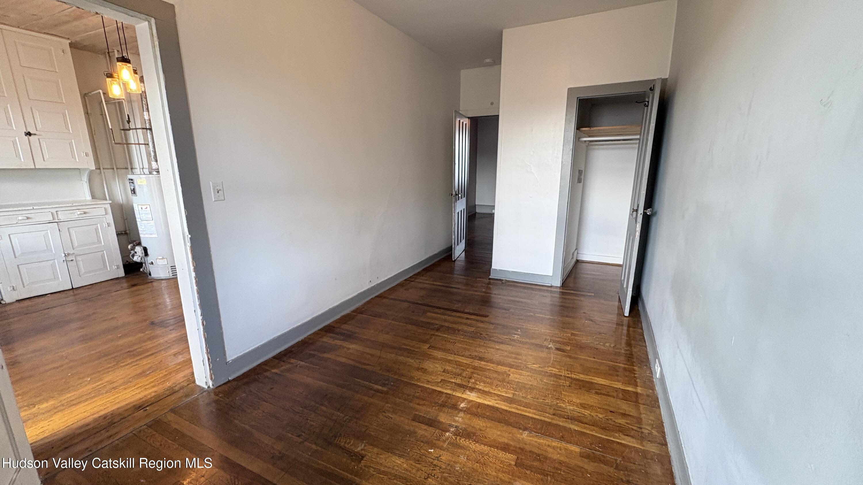 527 Columbia Street, #1