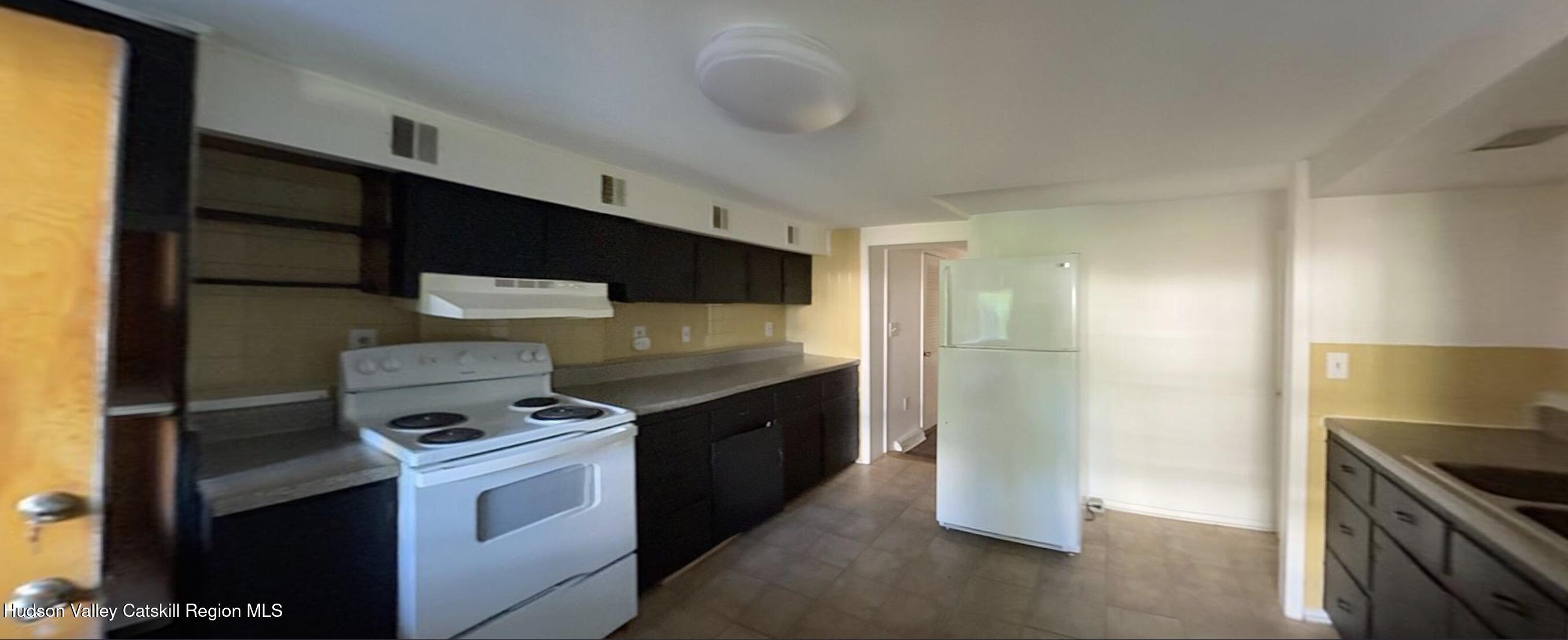 602 Columbia Street, #1