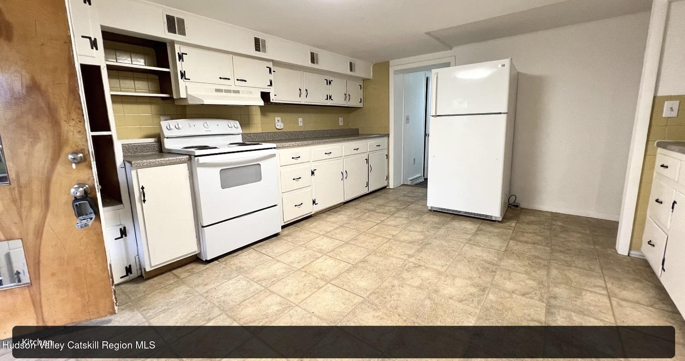 602 Columbia Street, #1