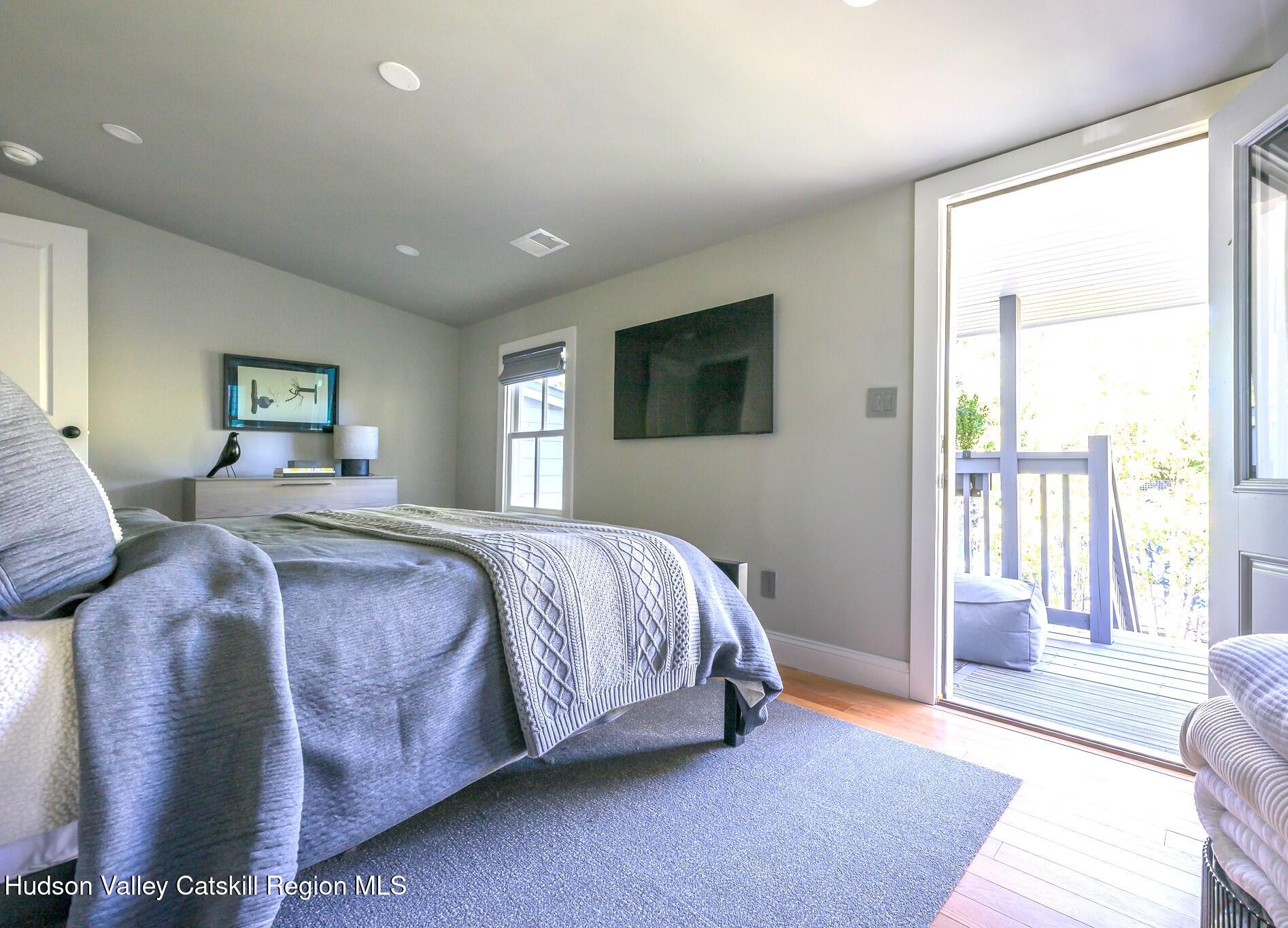 238 Allen Street, Hudson