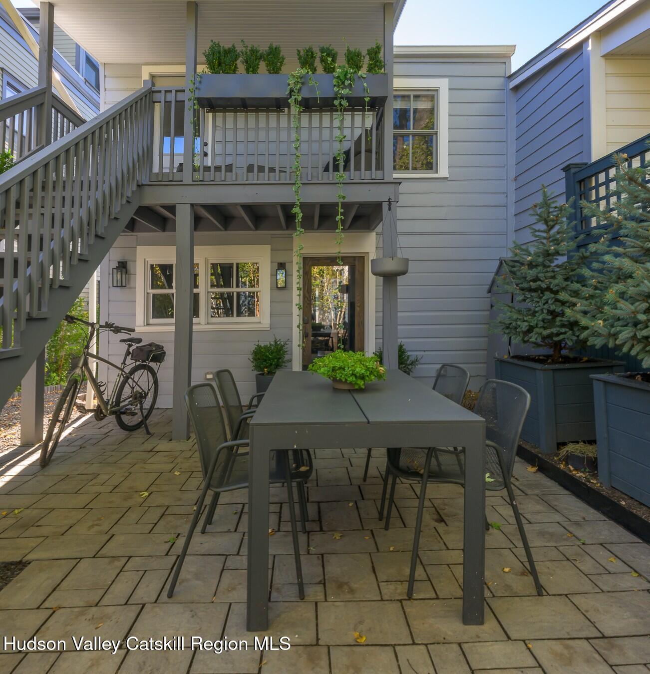 238 Allen Street, Hudson