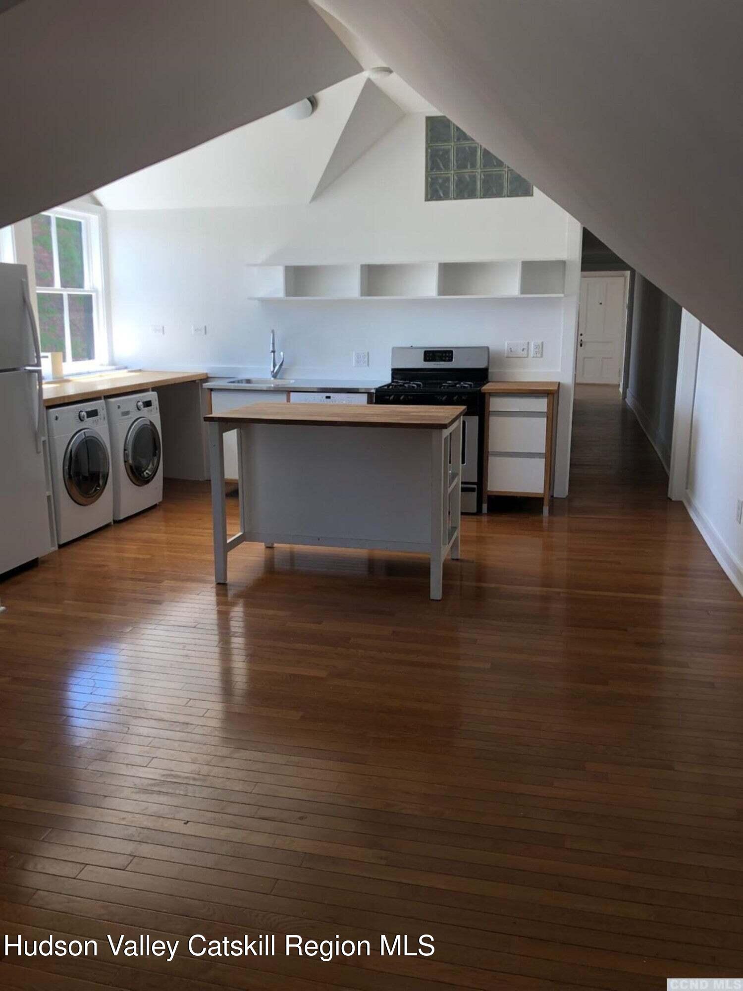 420 Warren Street 1l