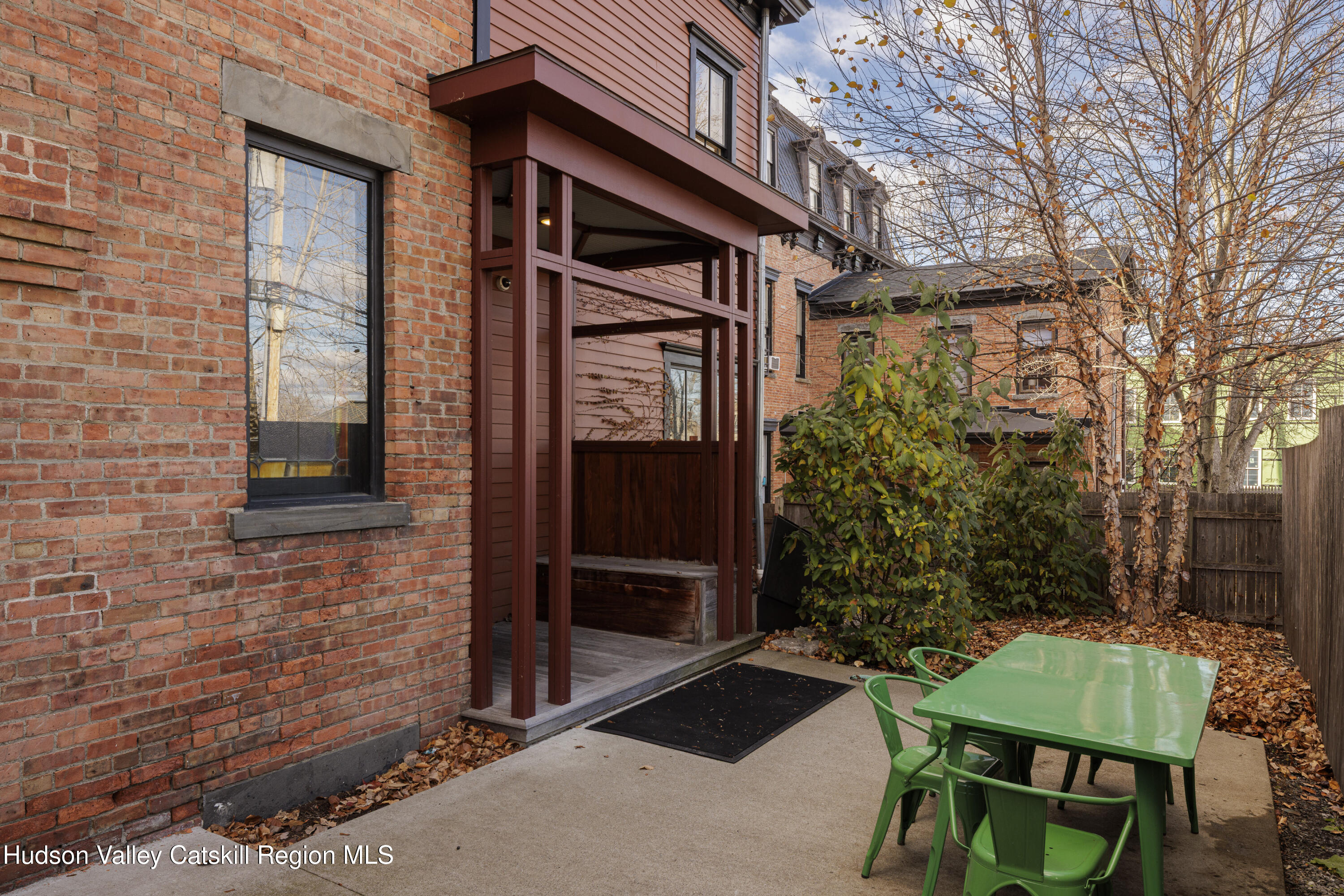 420 Warren Street 1l