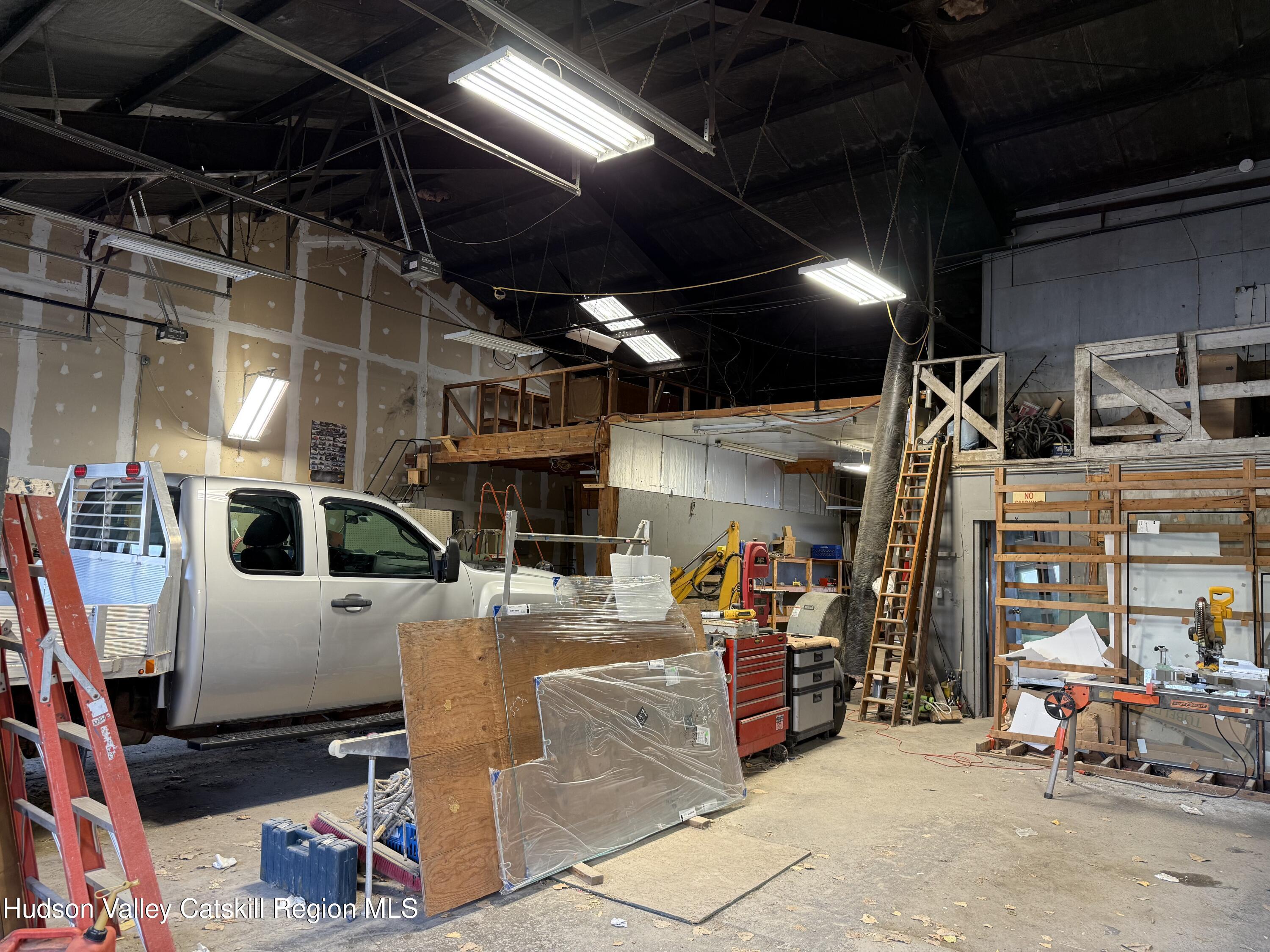 191 - A Columbia Turnpike