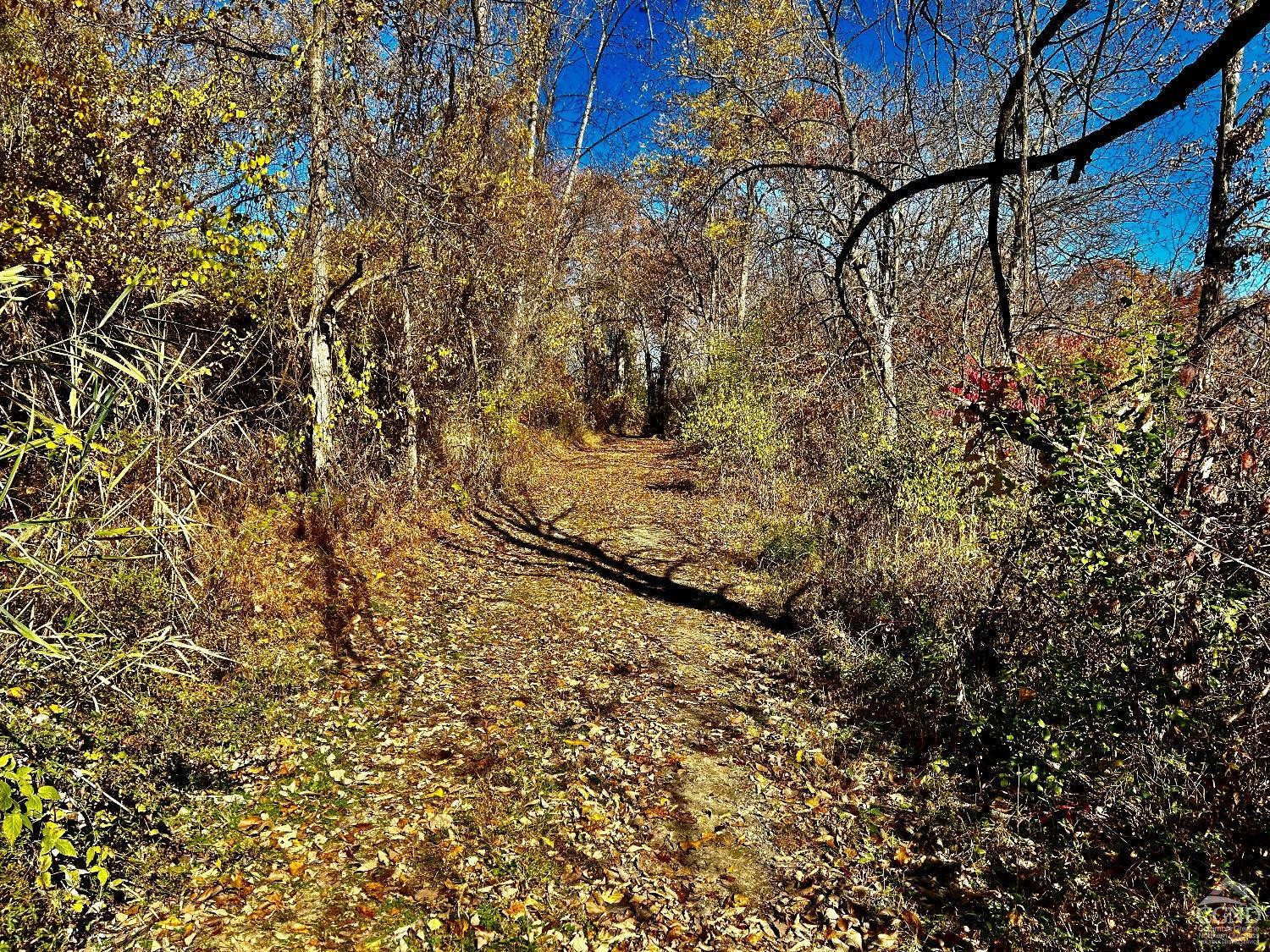 191 - B Columbia Turnpike
