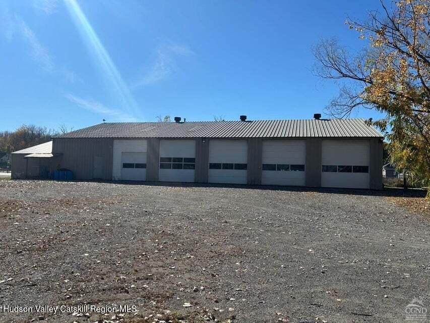 191 Columbia Turnpike