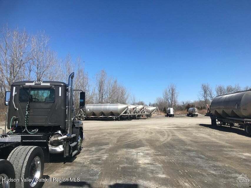 191 Columbia Turnpike