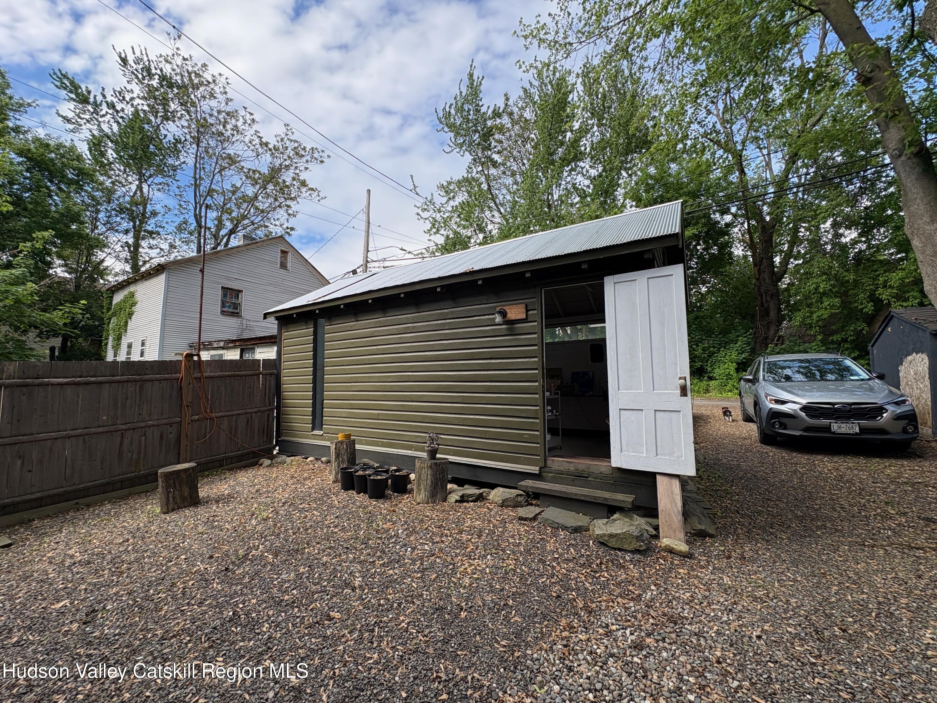 514 State Street, bet 5th and 6th Streets