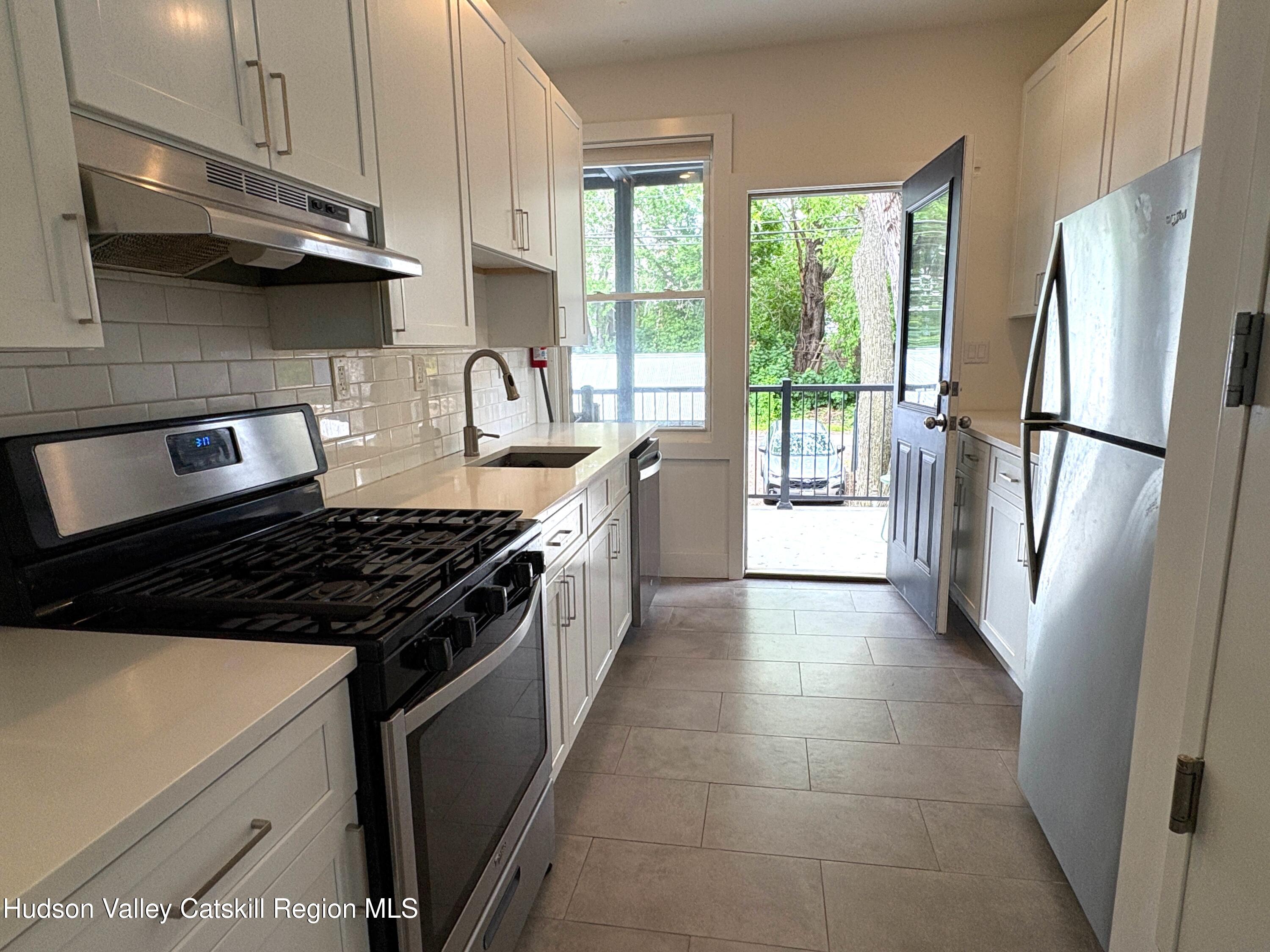 514 State Street, bet 5th and 6th Streets