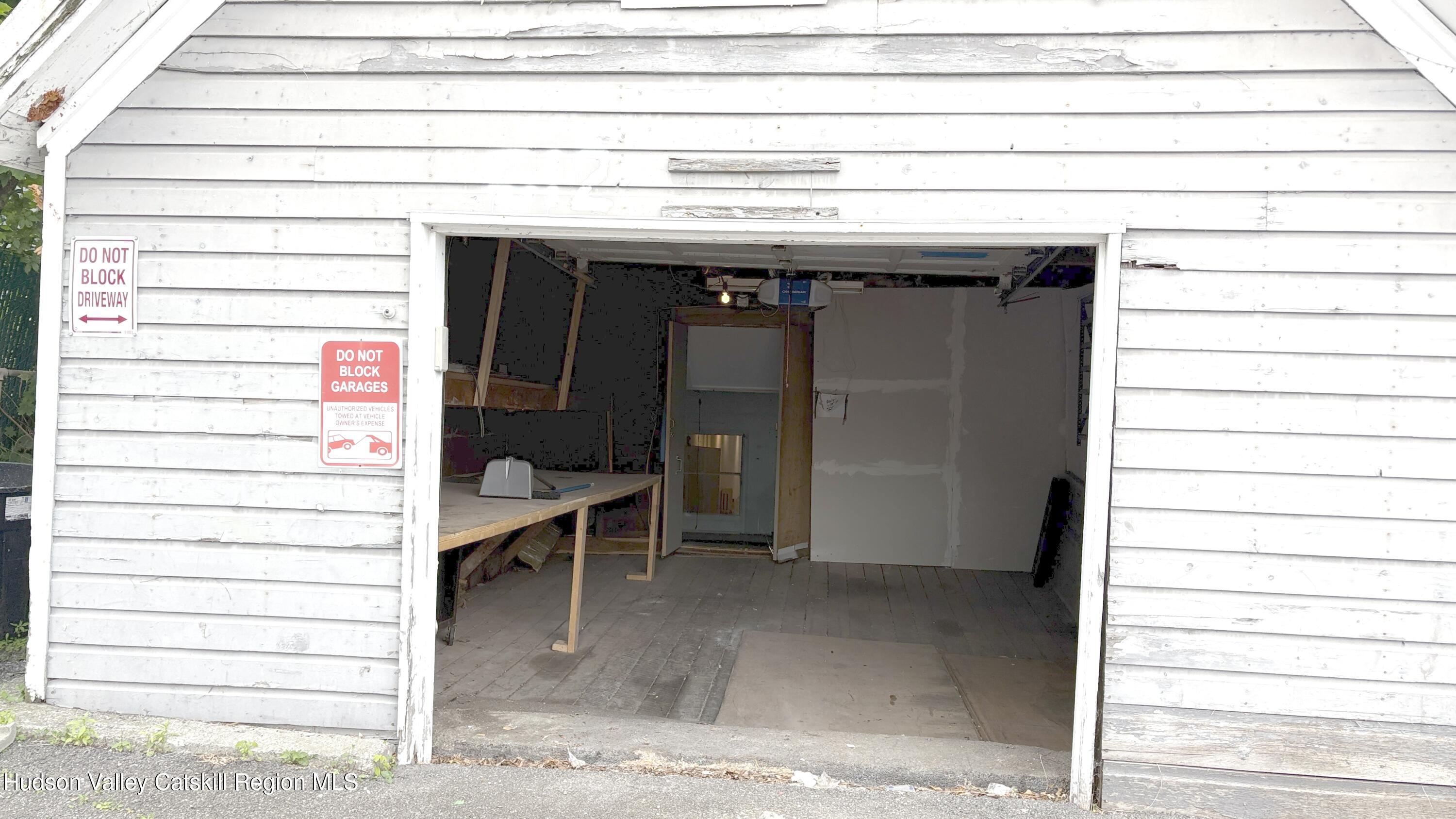 612 Warren Street, bet 5th & 6th Streets Grdfl