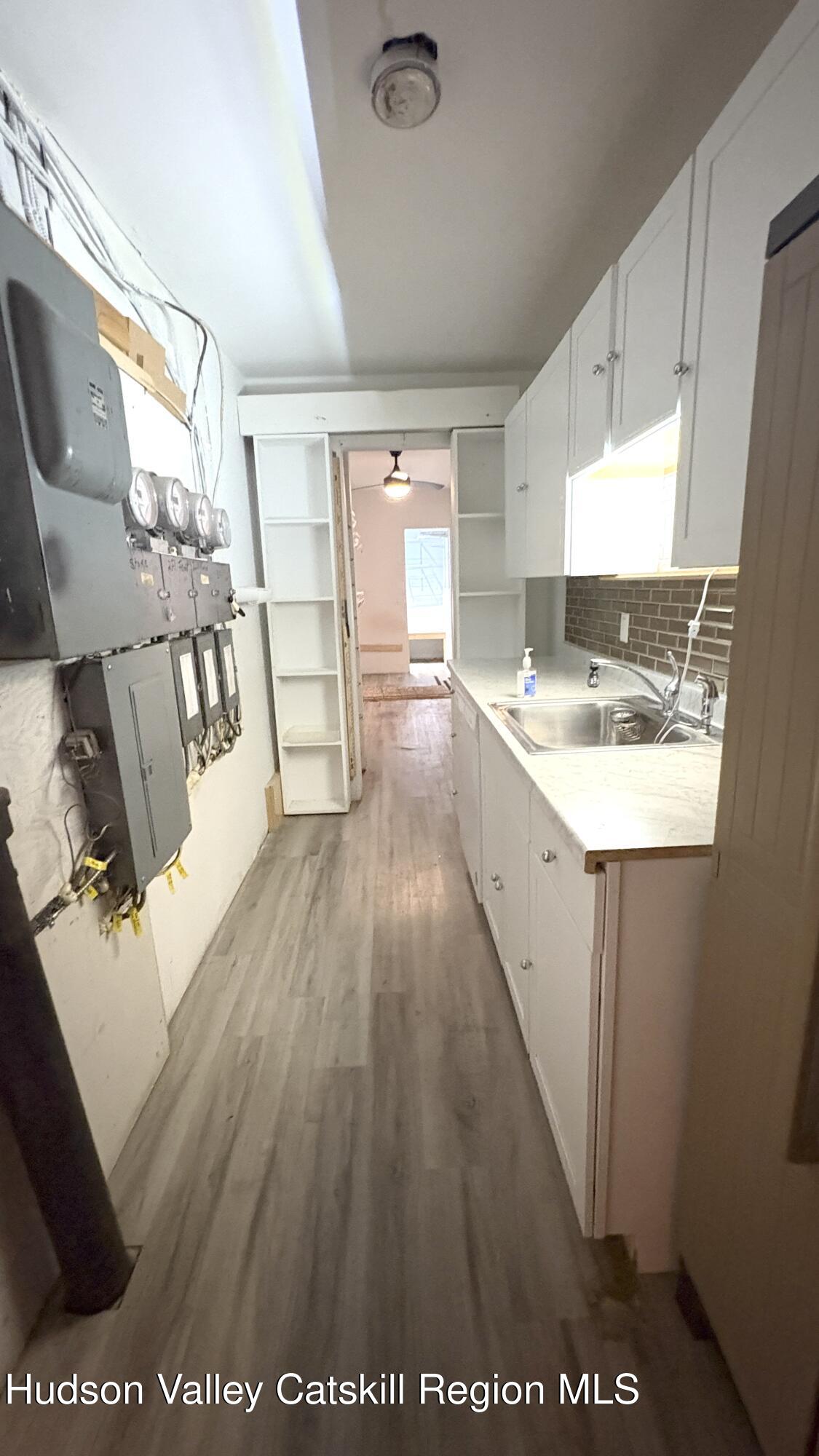 612 Warren Street, bet 5th & 6th Streets Grdfl