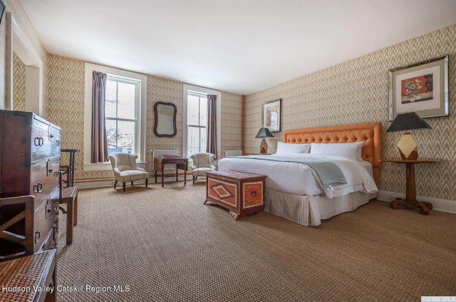 613 Warren Street #1