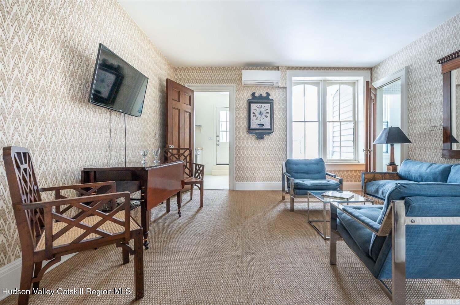 613 Warren Street #1