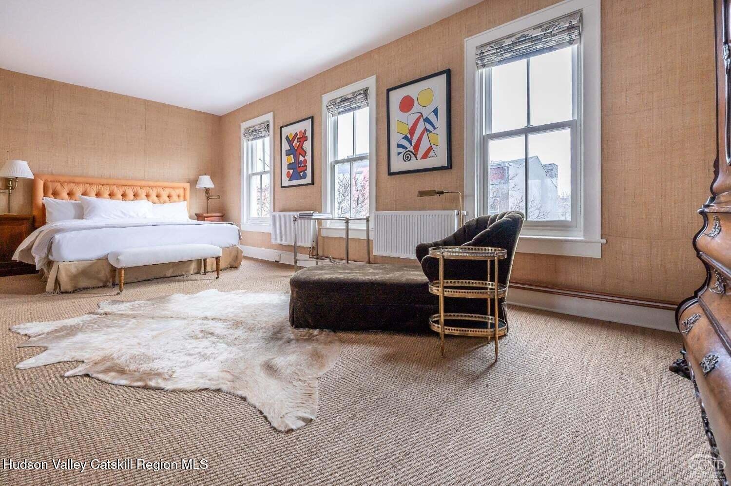 613 Warren Street #2