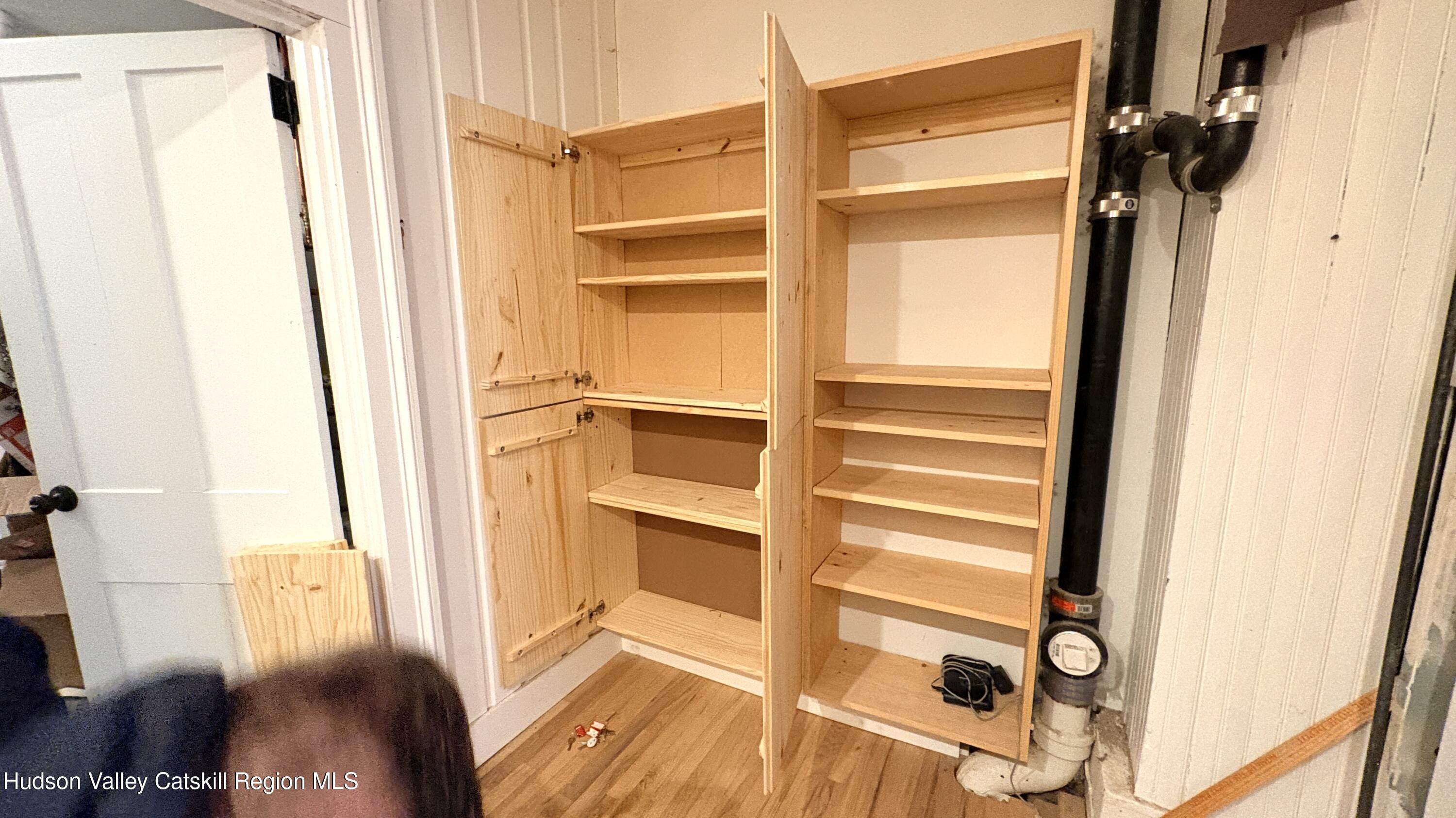 620 1/2 Warren Street Store