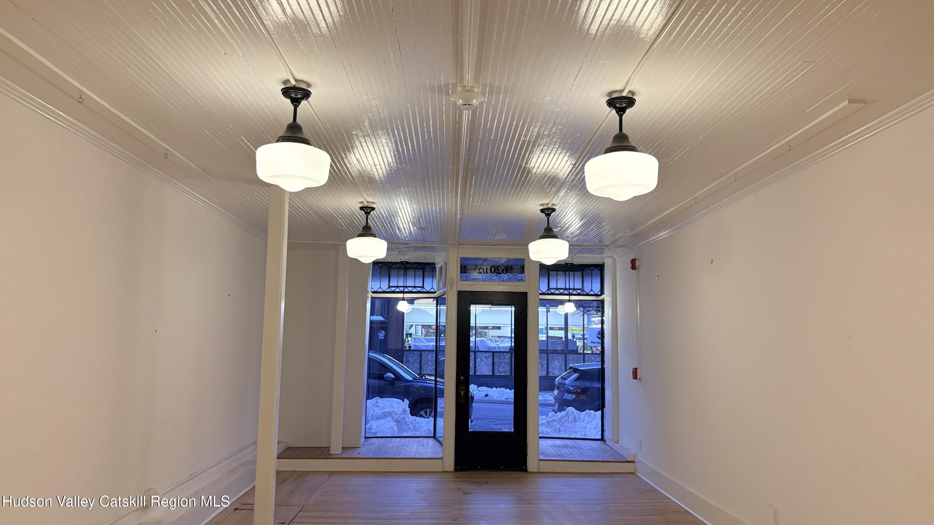 620 1/2 Warren Street Store