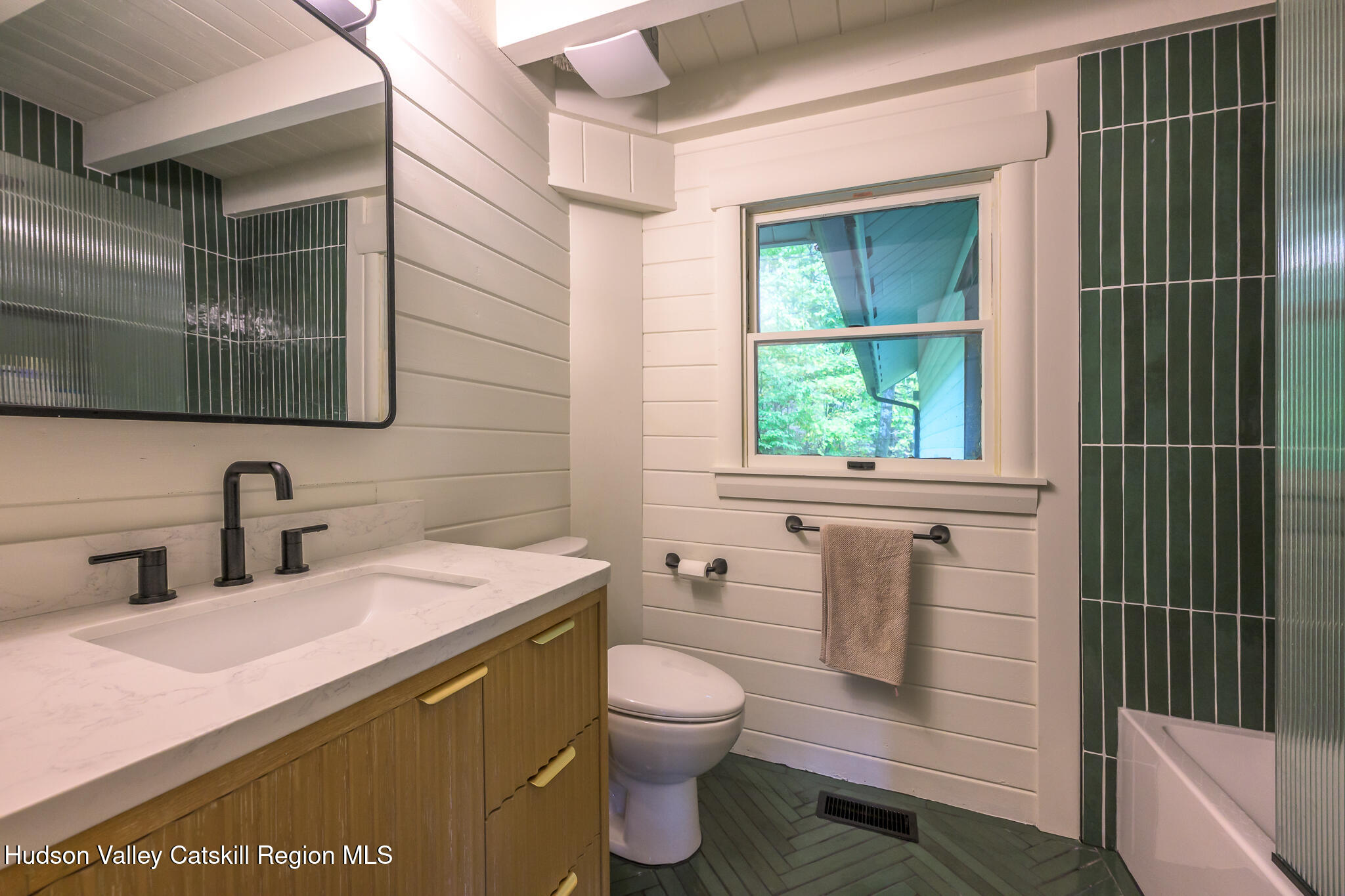 75 Upper Hollow Road