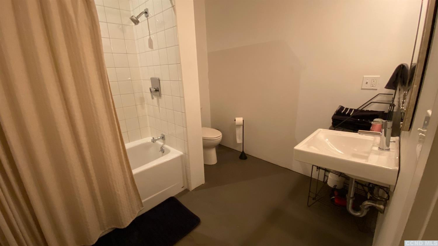 747 1/2 Columbia Street, Rear Bldg behind # 747 #1