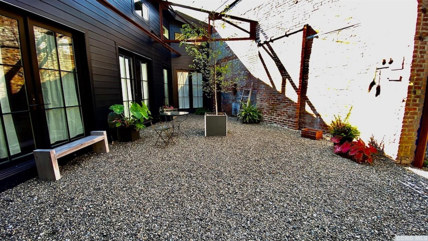 747 1/2 Columbia Street, Rear Bldg behind # 747 #1