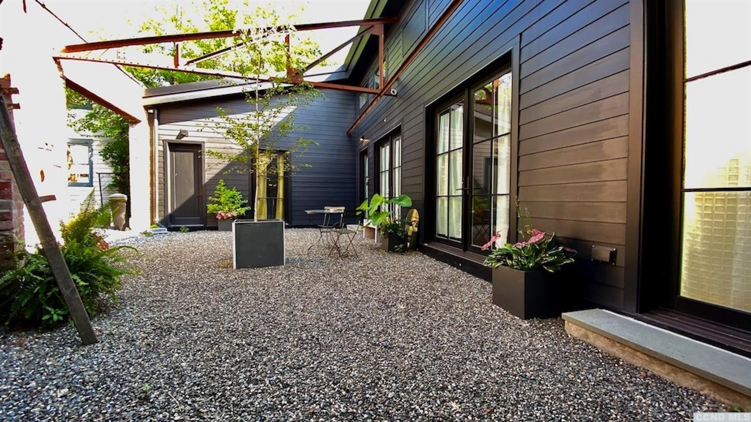 747 1/2 Columbia Street, Rear Bldg behind # 747 #1